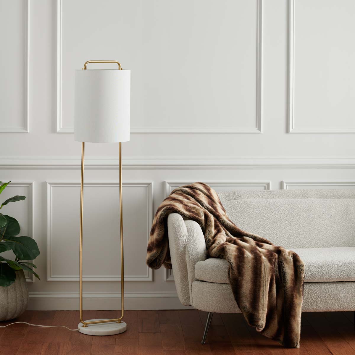 Safavieh Giulia Floor Lamp , FLL7006 - Gold
