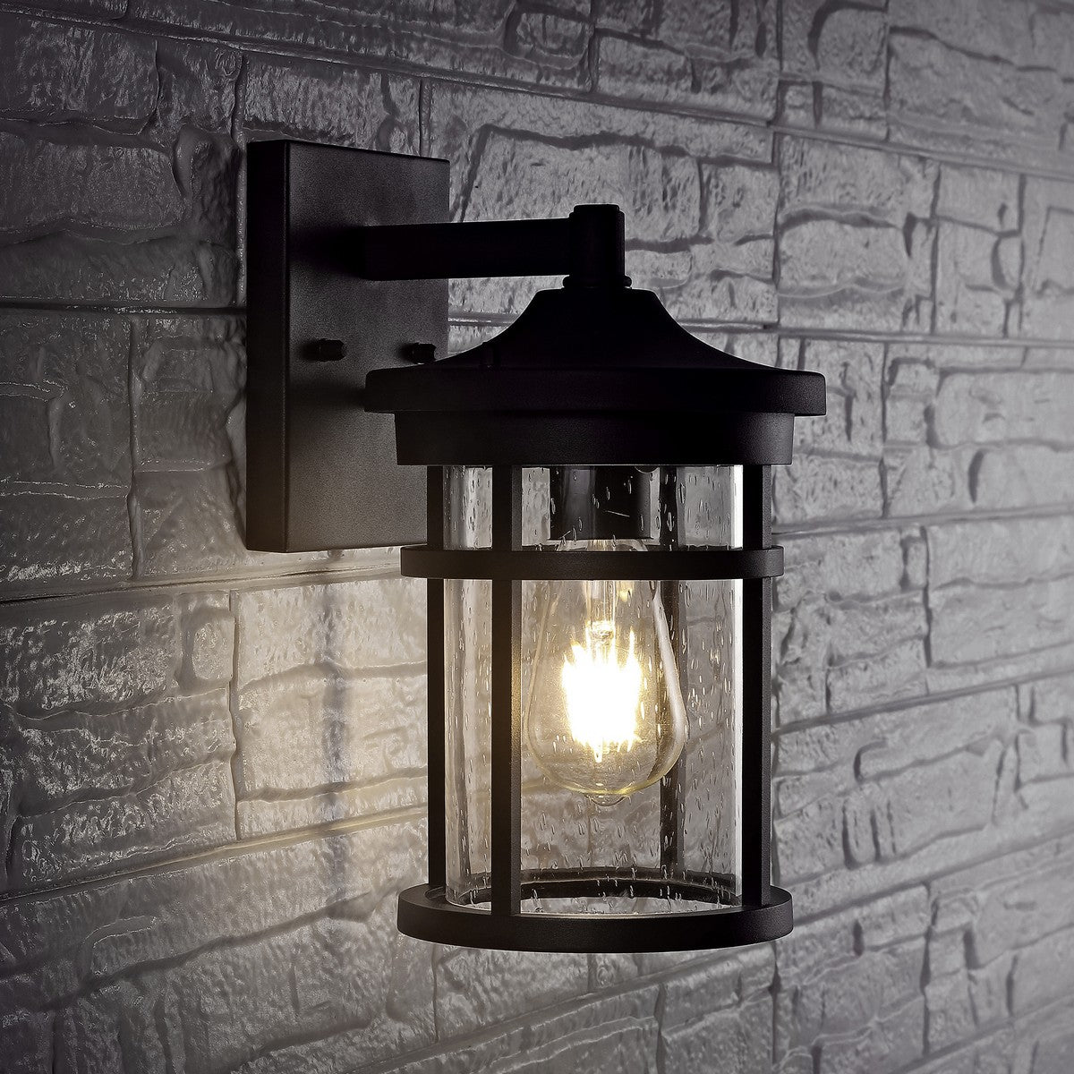 Safavieh Senta Outdoor Wall Lantern, PLT4001