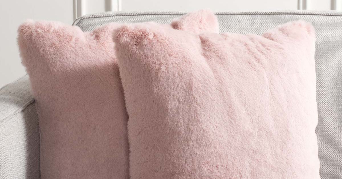 7 Dorm Room Decorating Ideas To Take Back to School