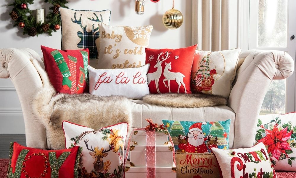 14 Tips To Make Your Home Feel Warm & Cozy Before the Holidays
