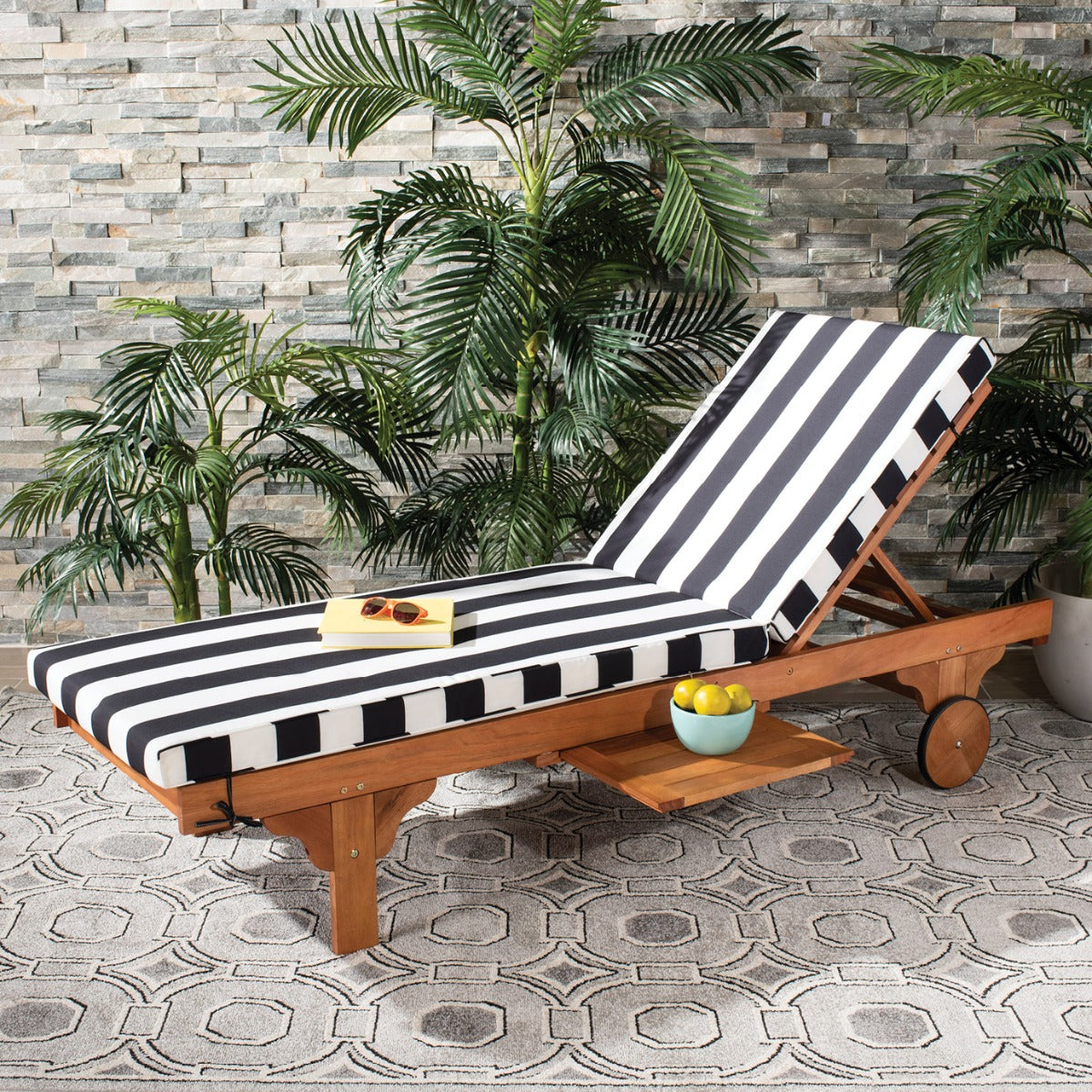 Chaise Loungers