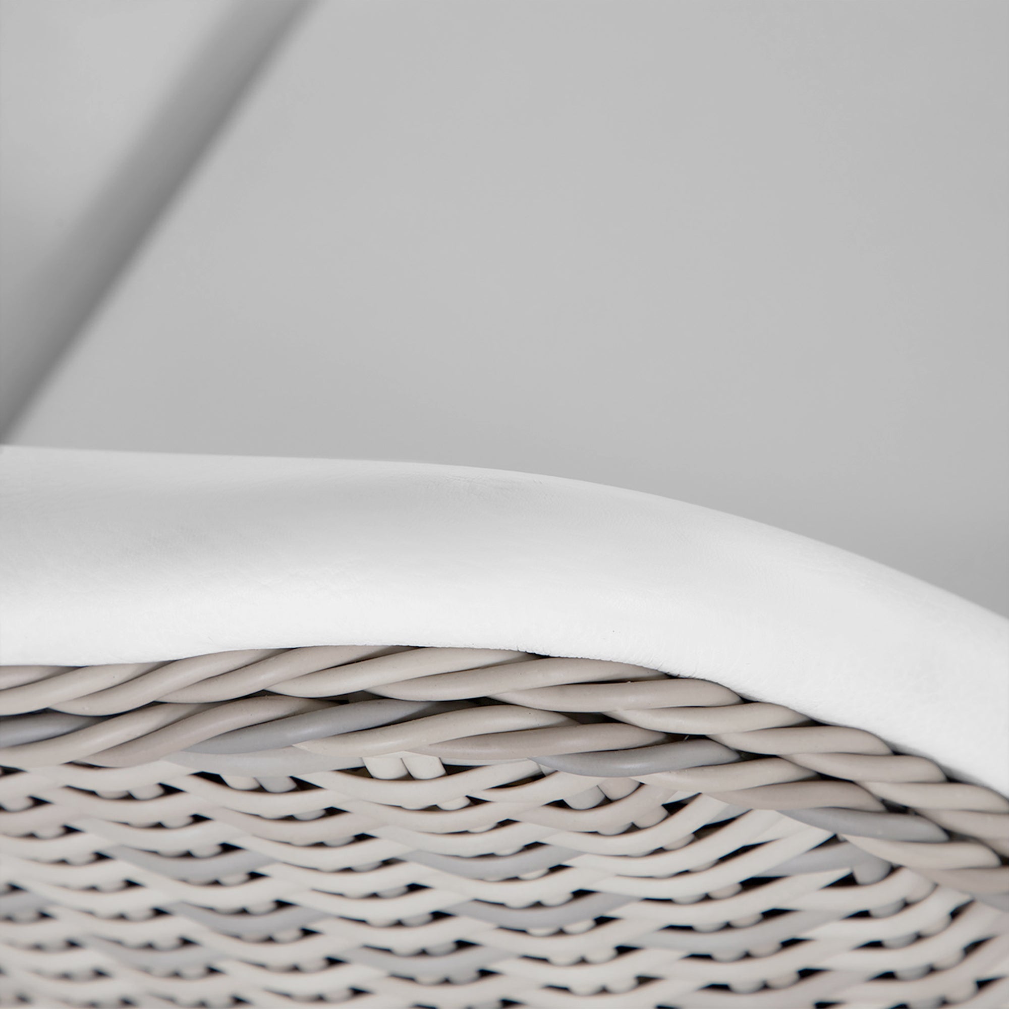 Natural/Linen Wicker