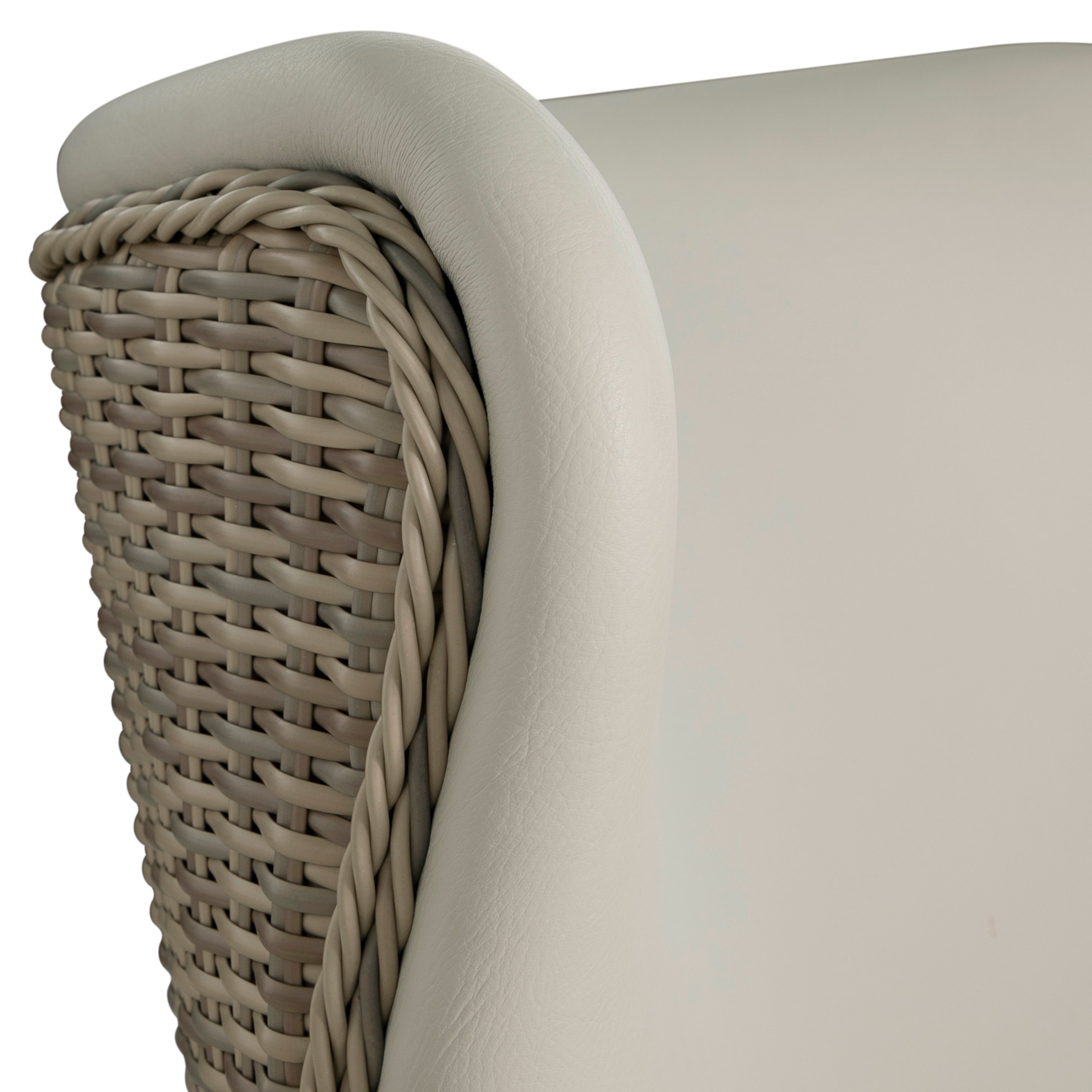 Natural/Linen Wicker