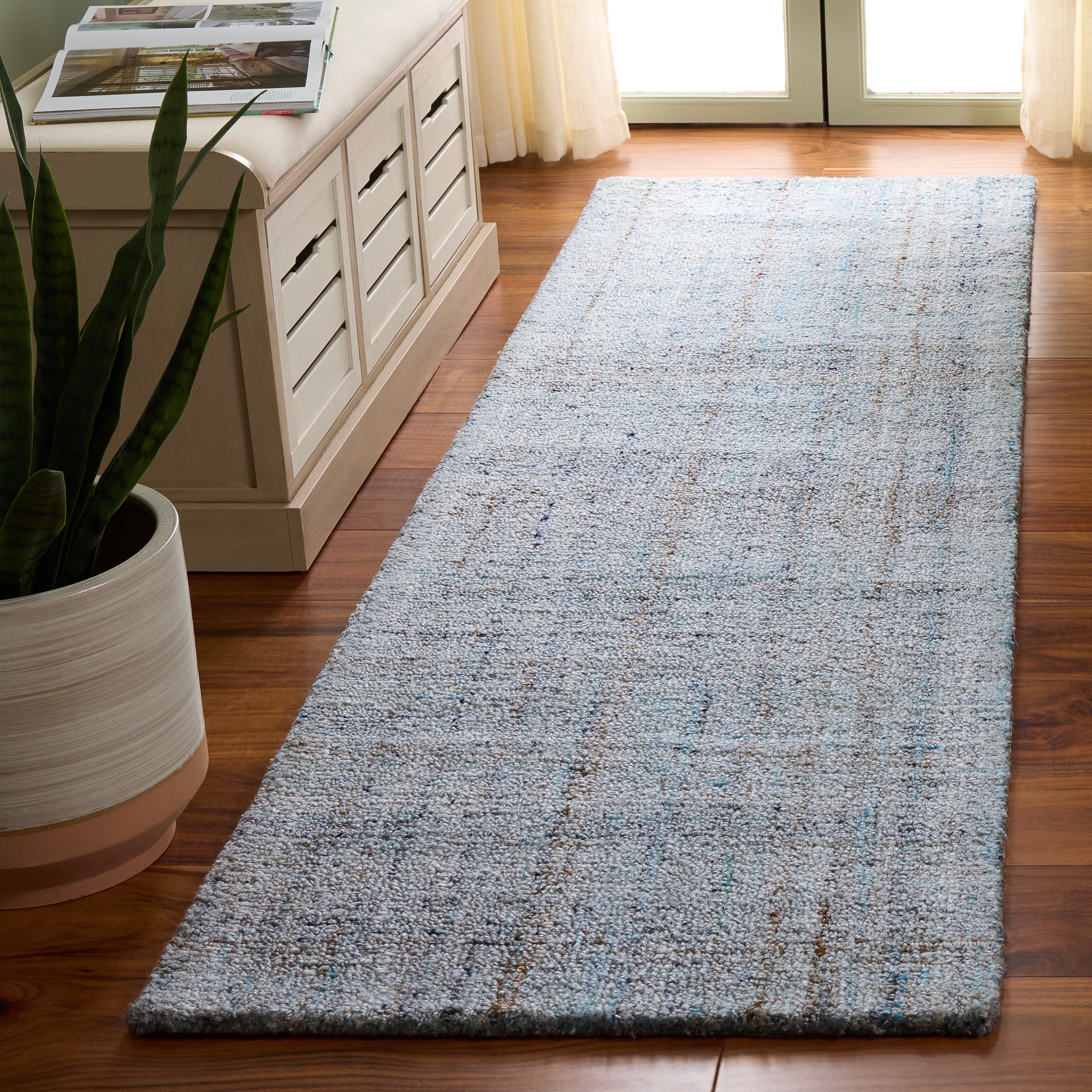 Turquoise / Light Blue