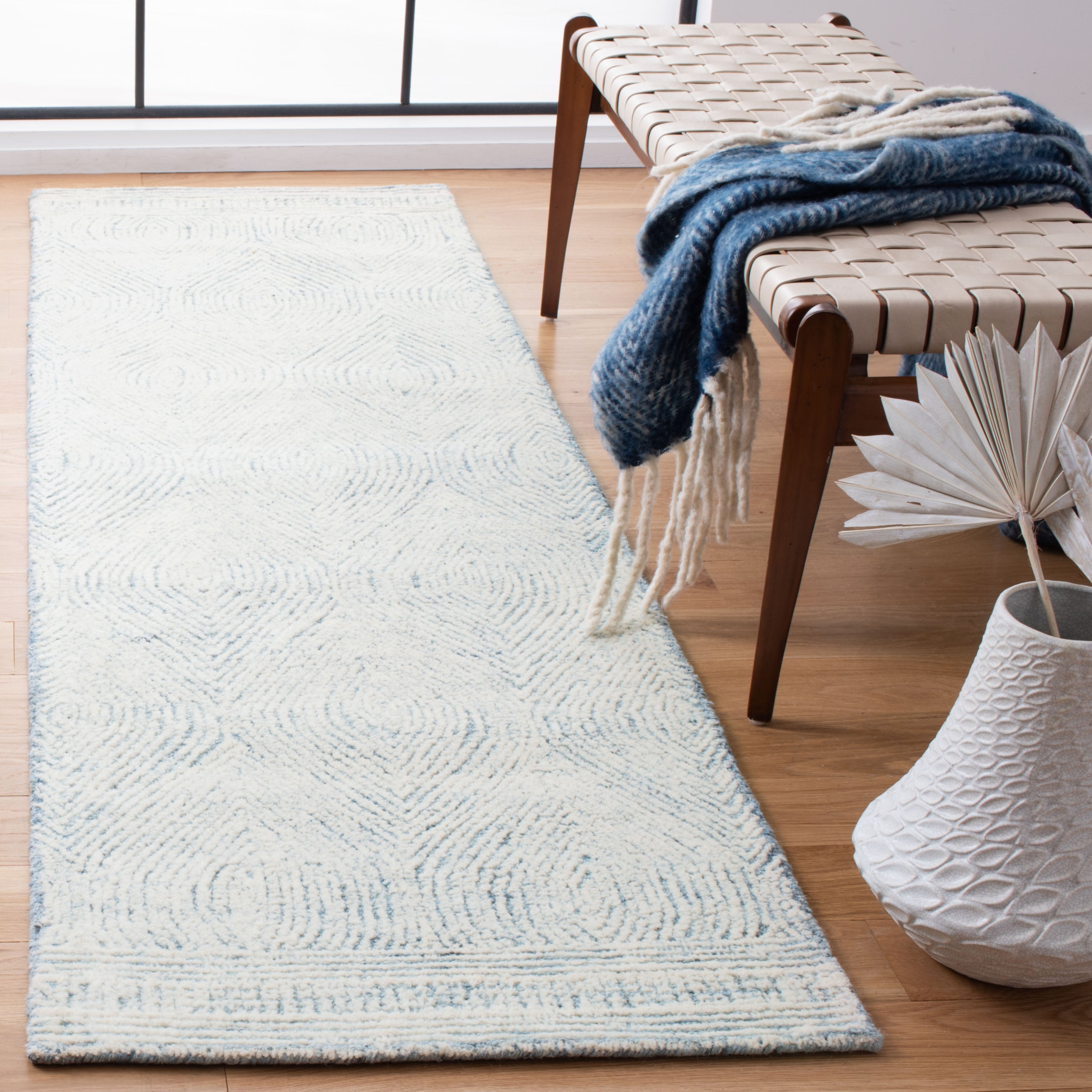 IVORY / BLUE