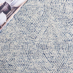 IVORY / NAVY
