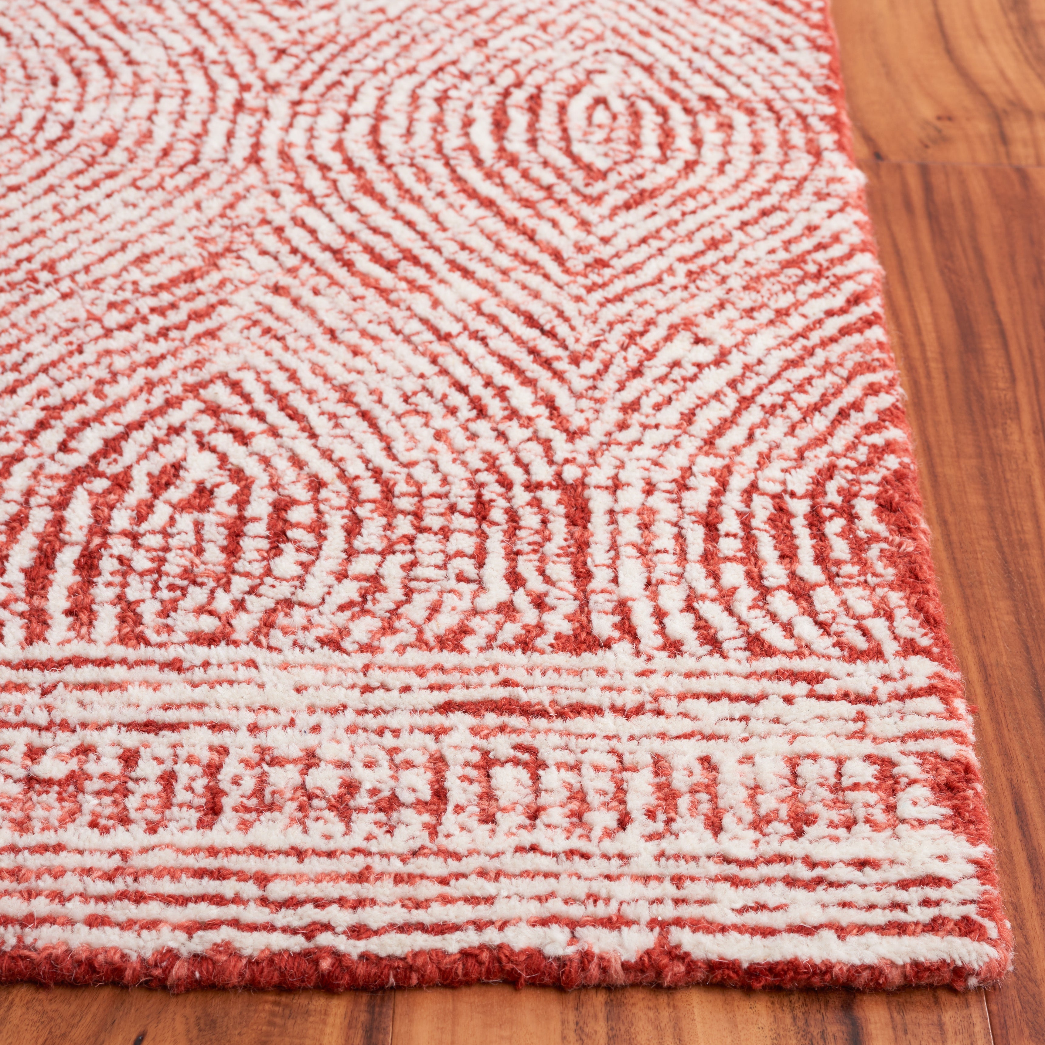 IVORY / RED