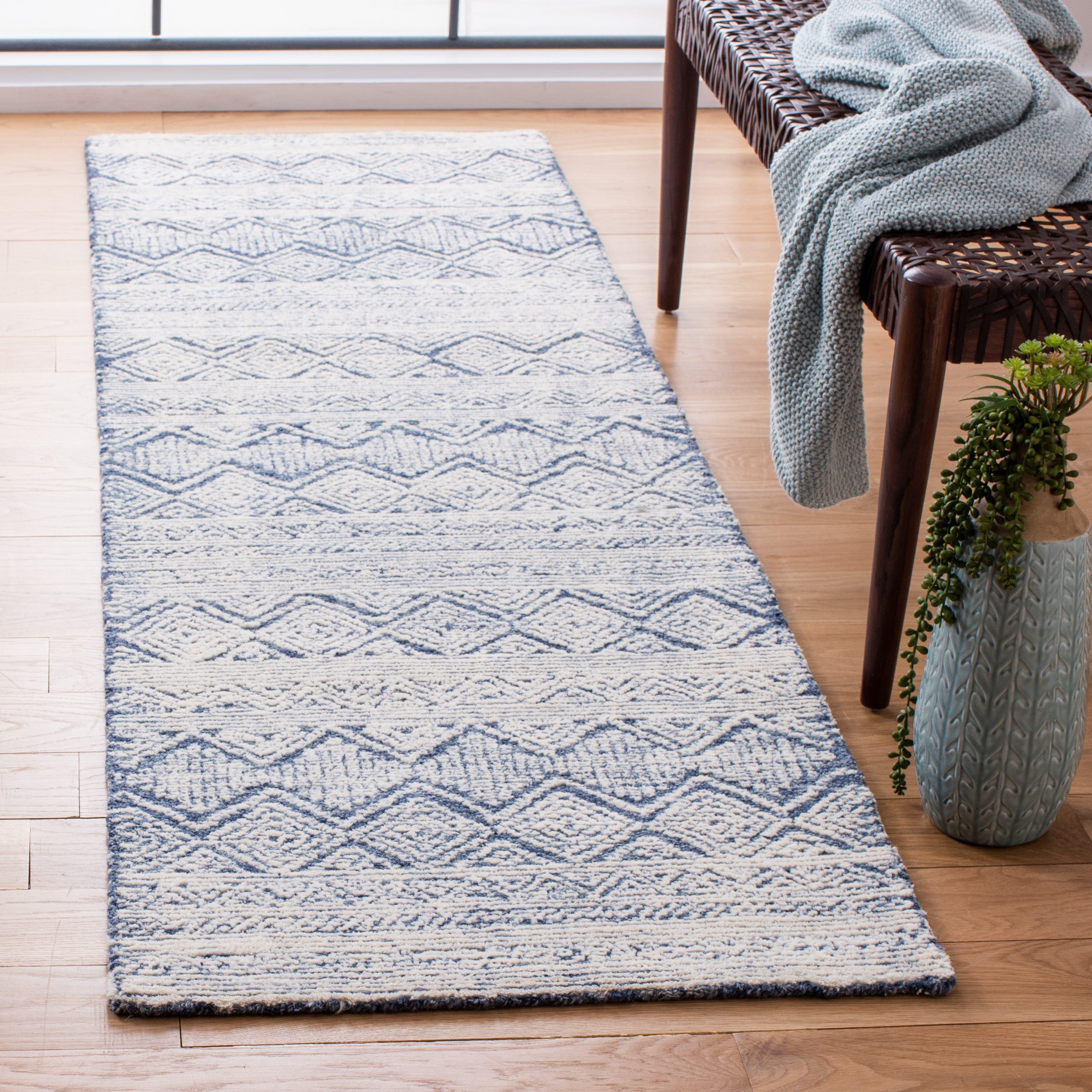 Safavieh Abstract 343 Rug, ABT343 - Blue / Ivory