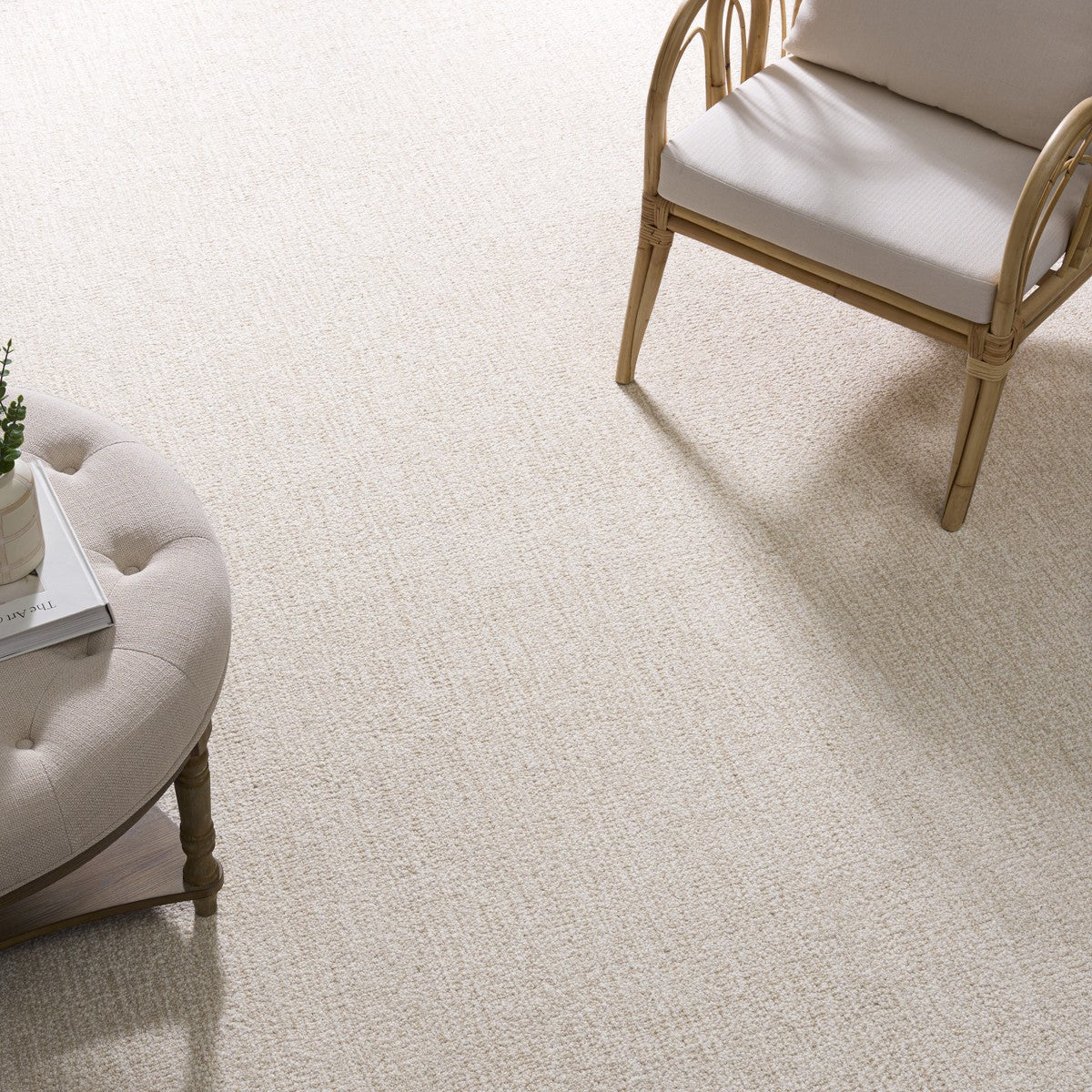 BEIGE / IVORY