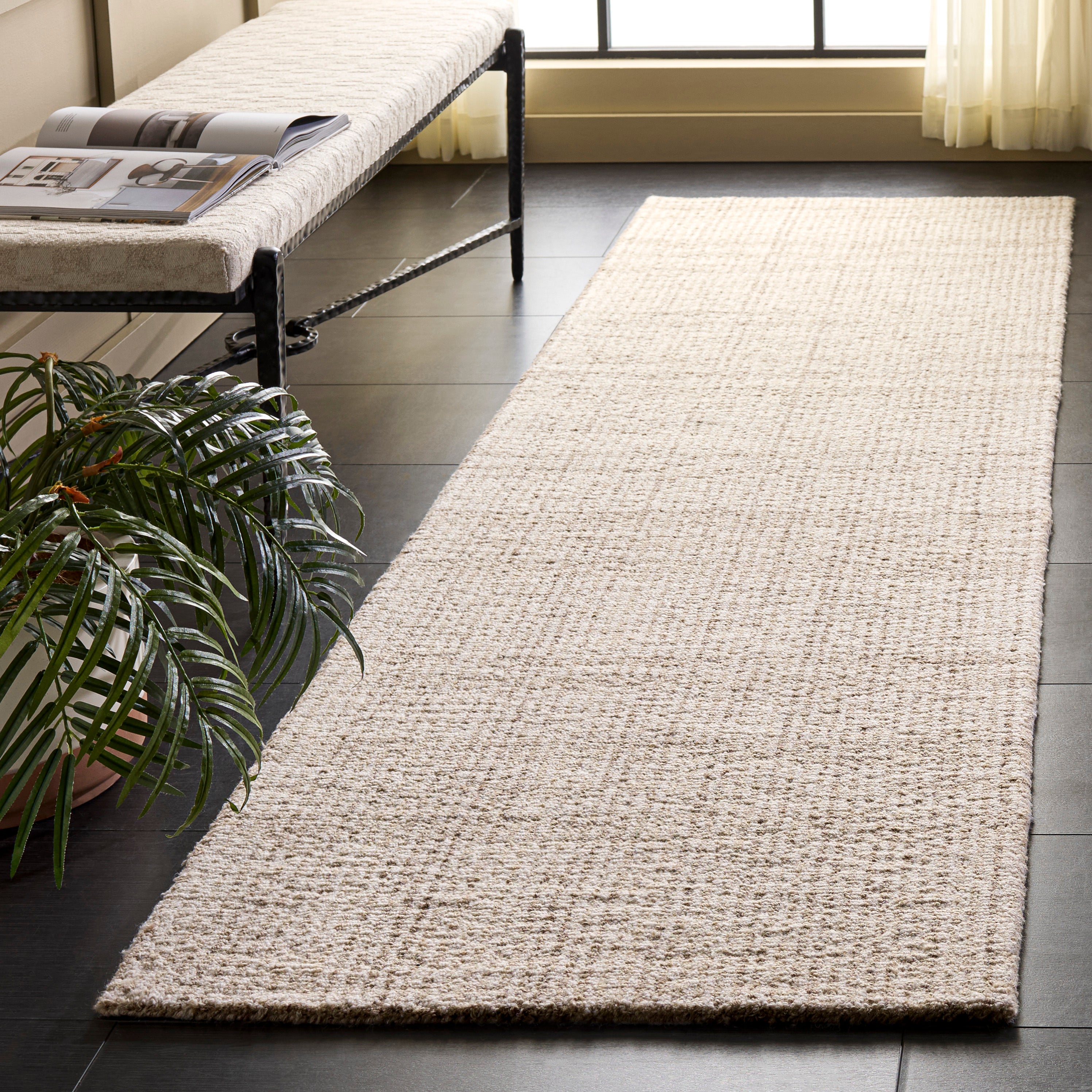 BEIGE / IVORY