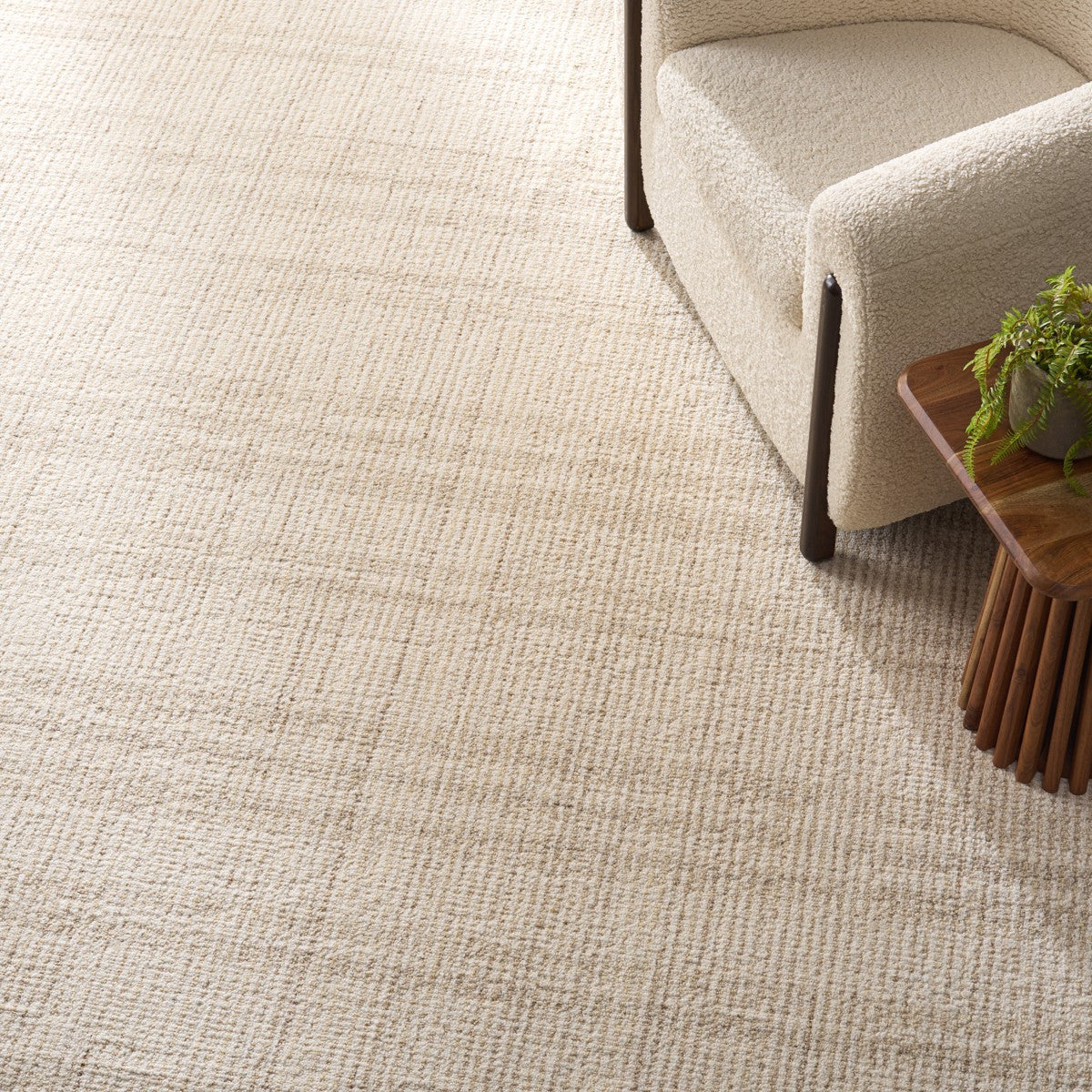 BEIGE / IVORY