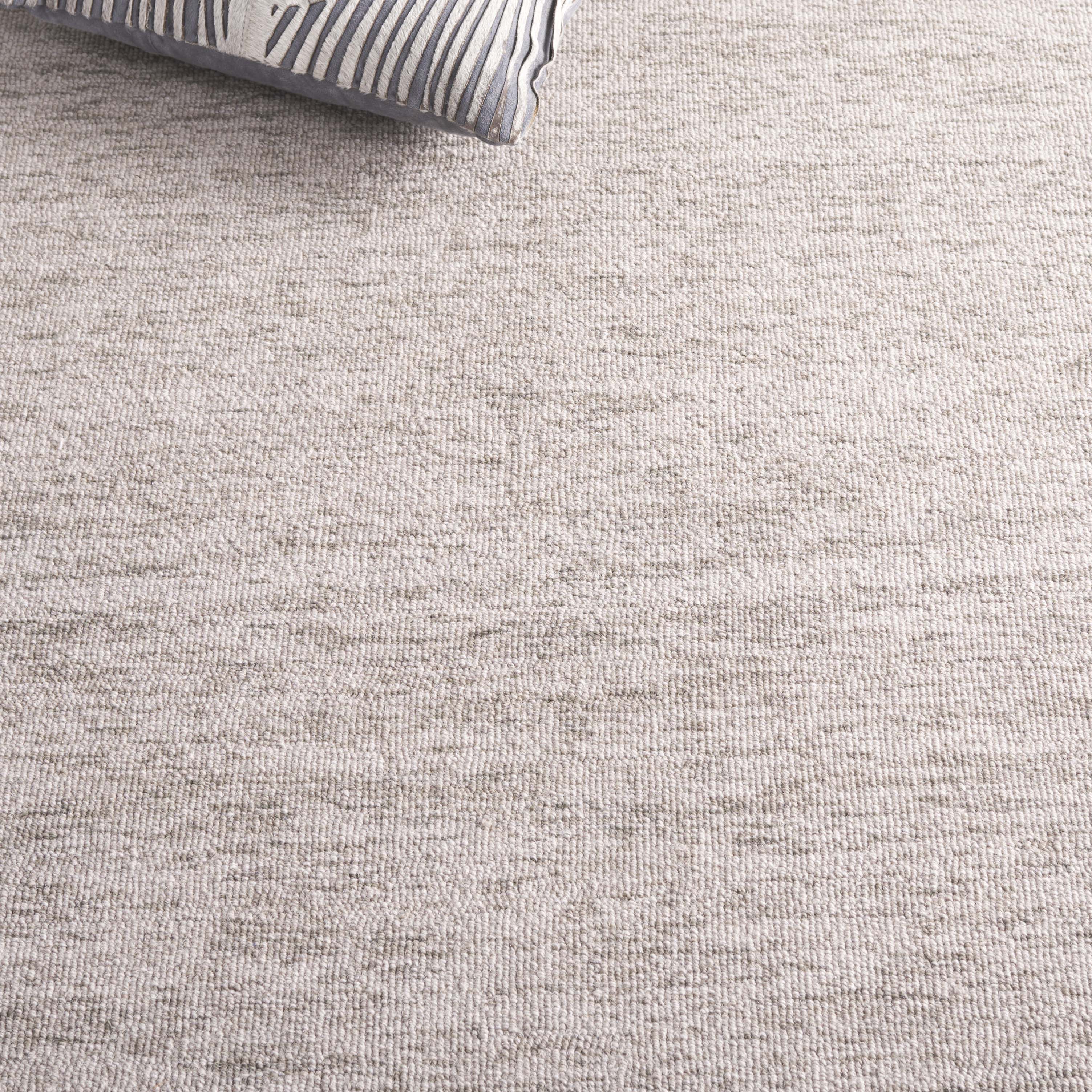 BEIGE / IVORY