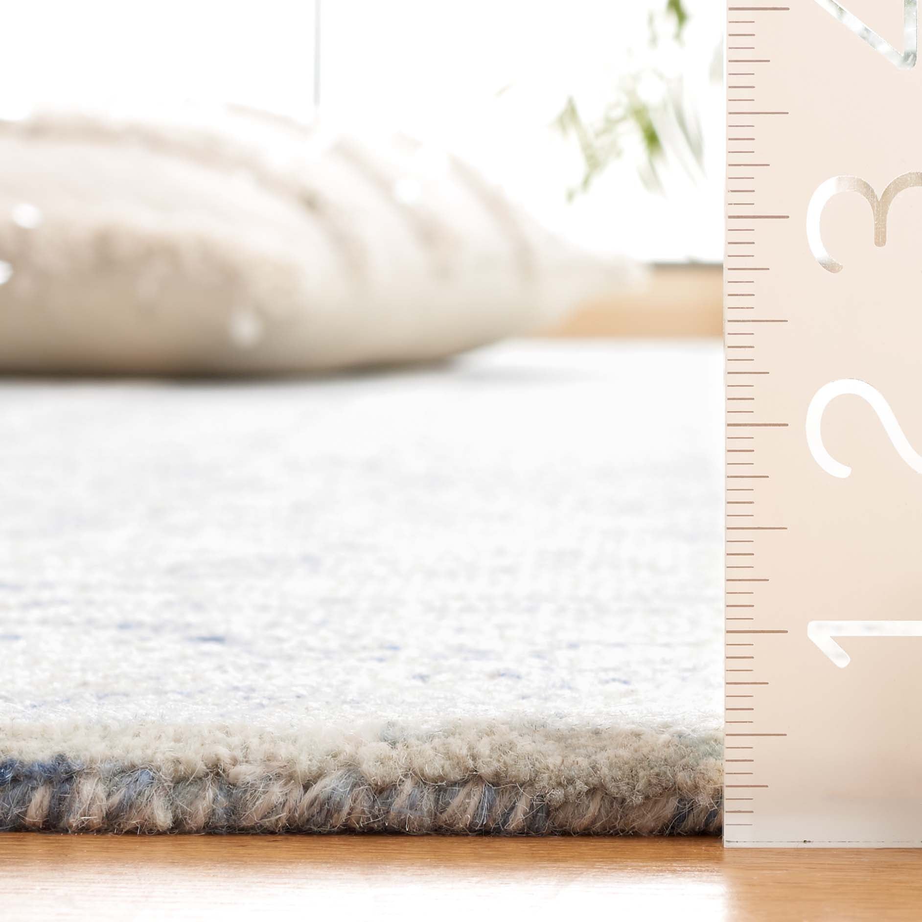 BLUE / IVORY