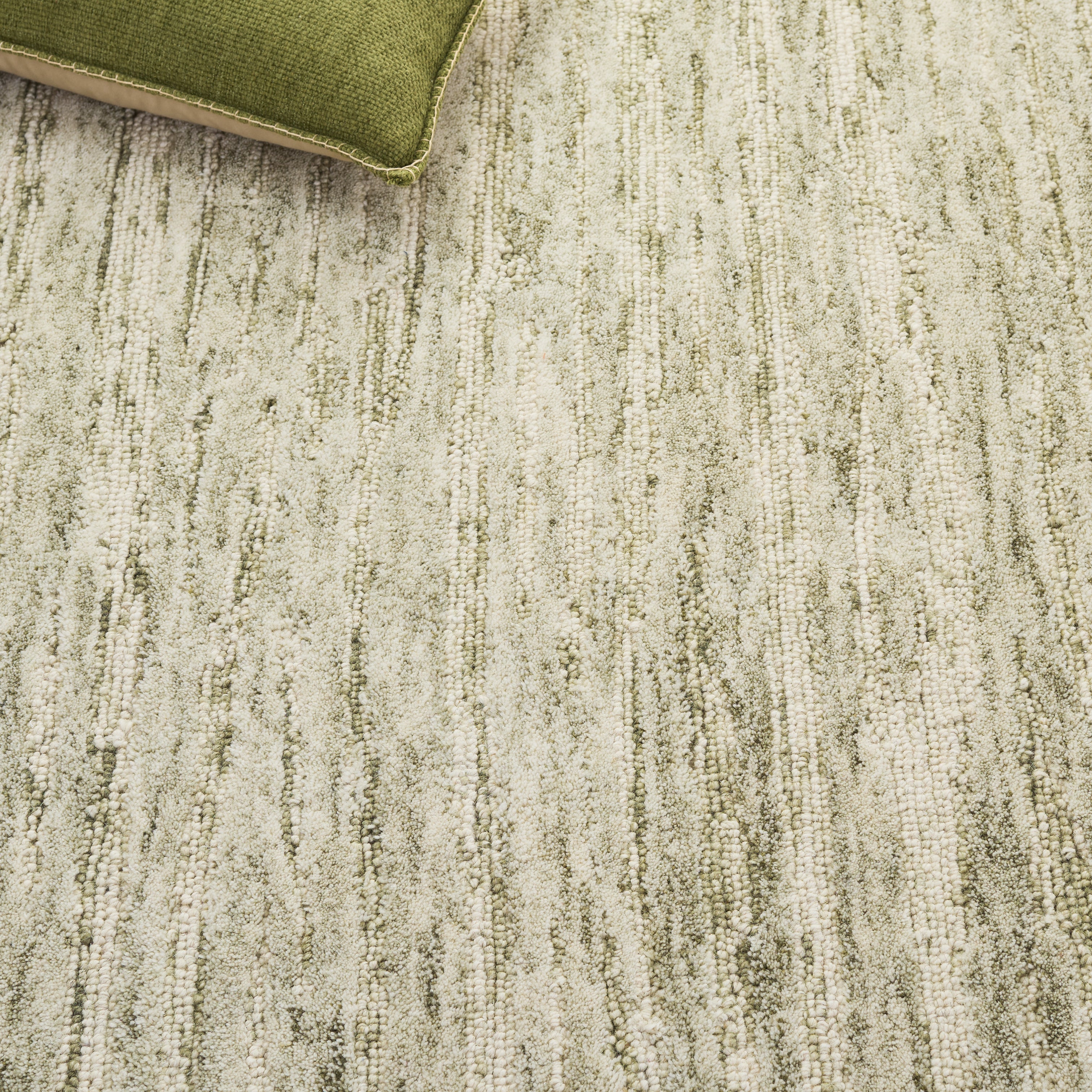 GREEN / IVORY