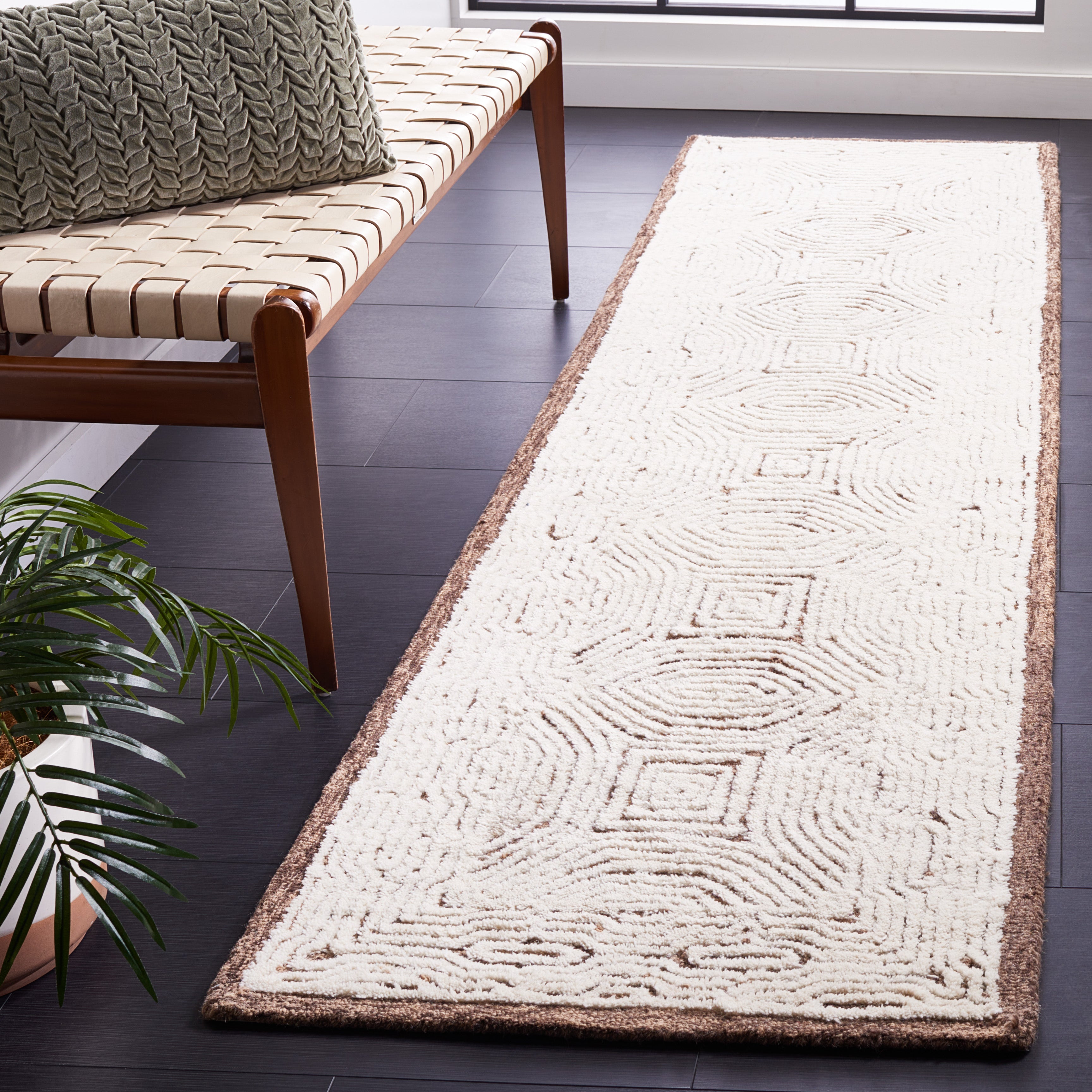 BEIGE / IVORY