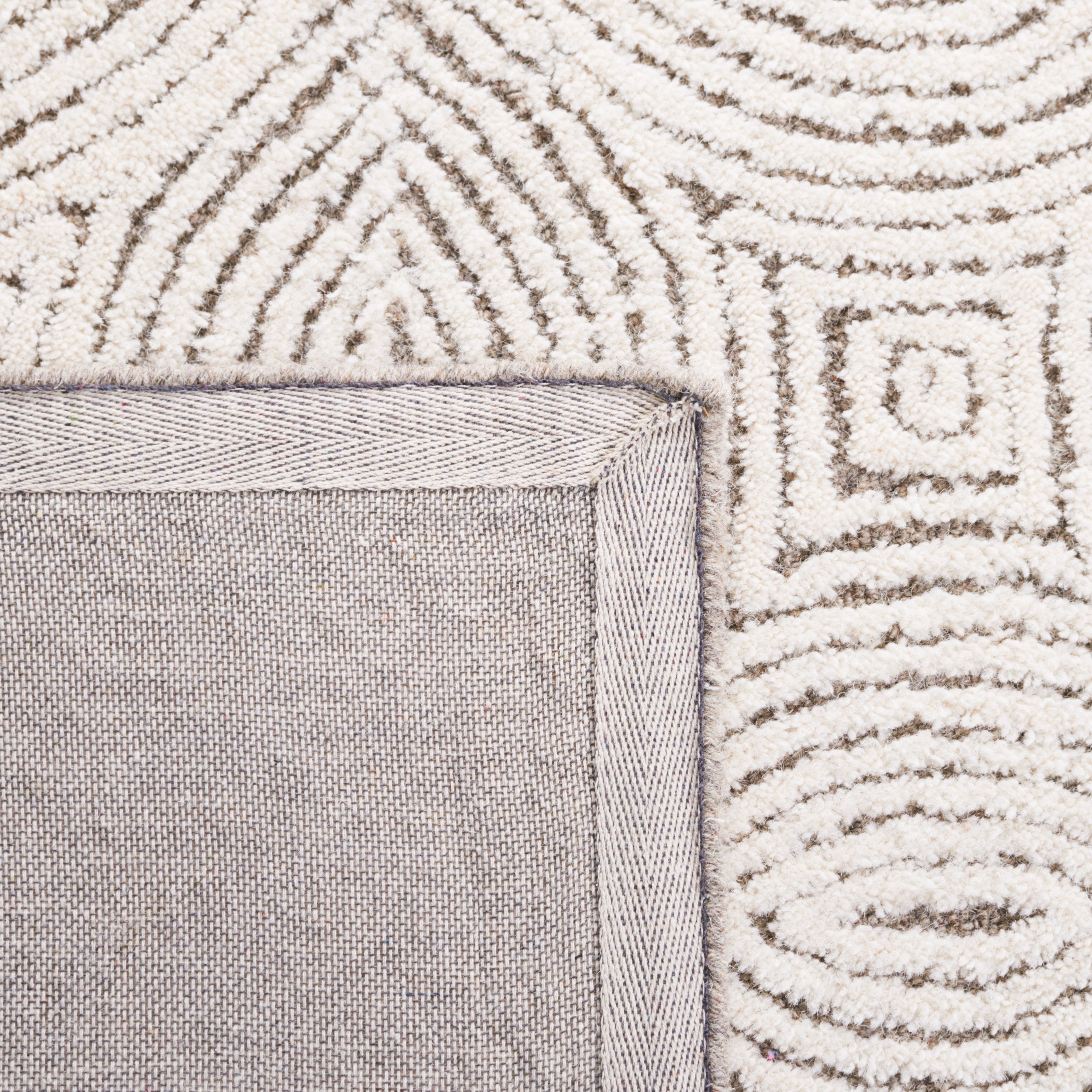 BEIGE / IVORY