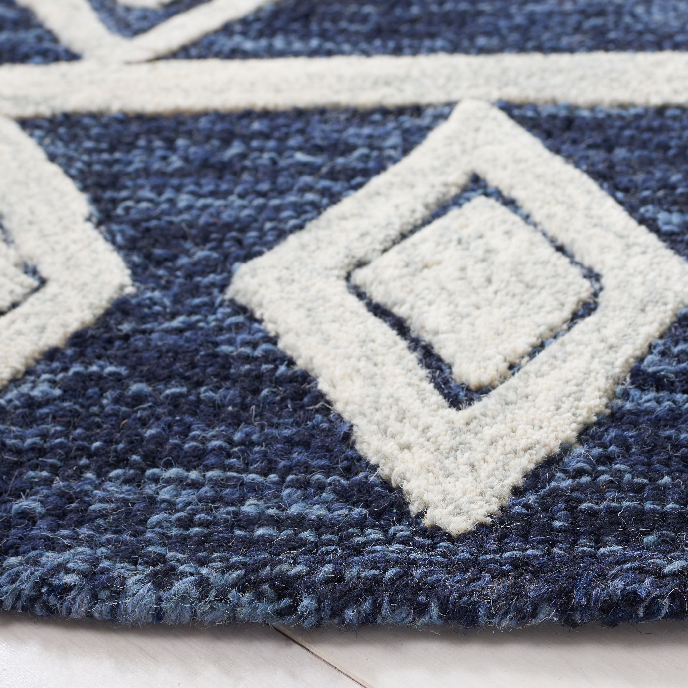 NAVY / IVORY