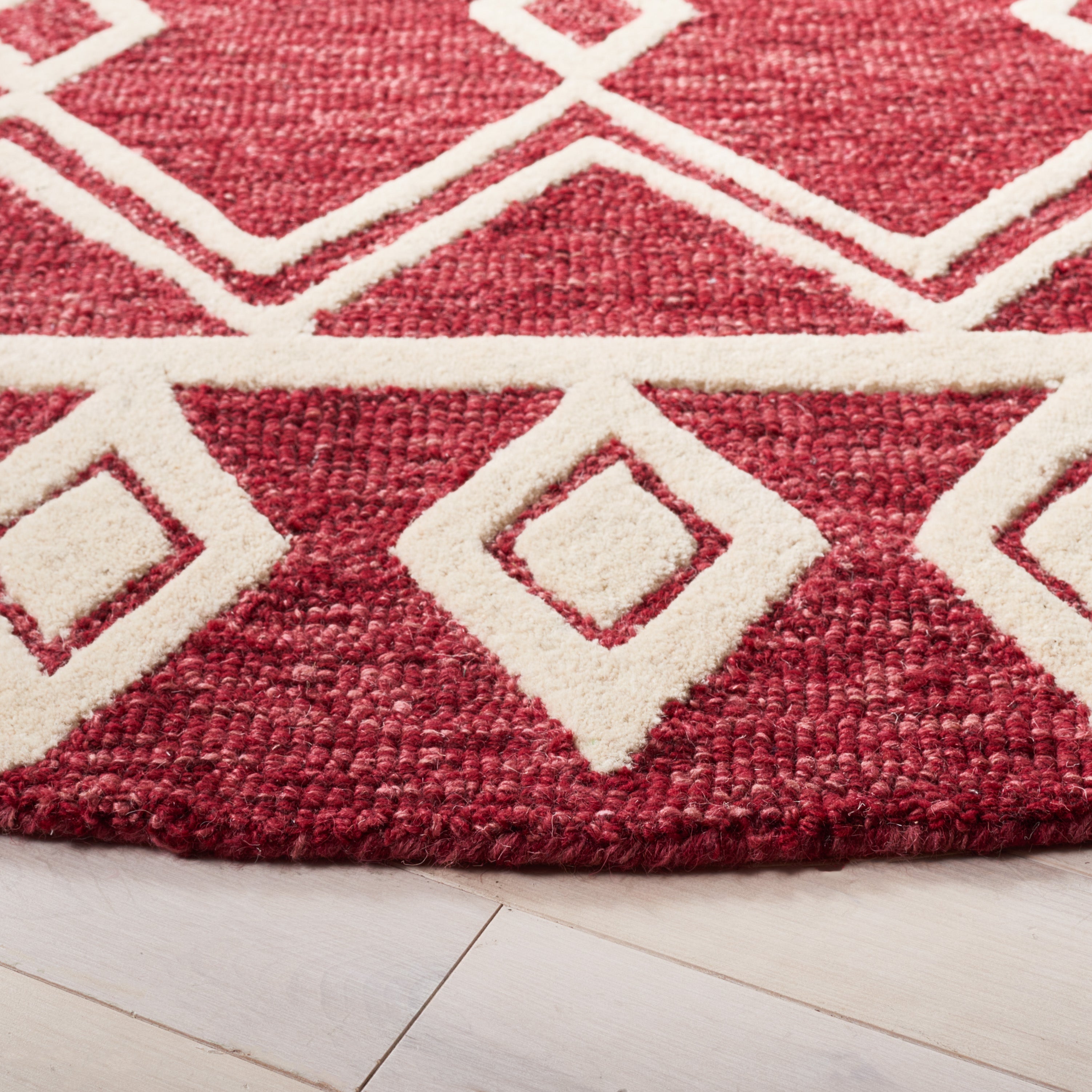 RED / IVORY
