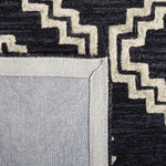 BLACK / IVORY