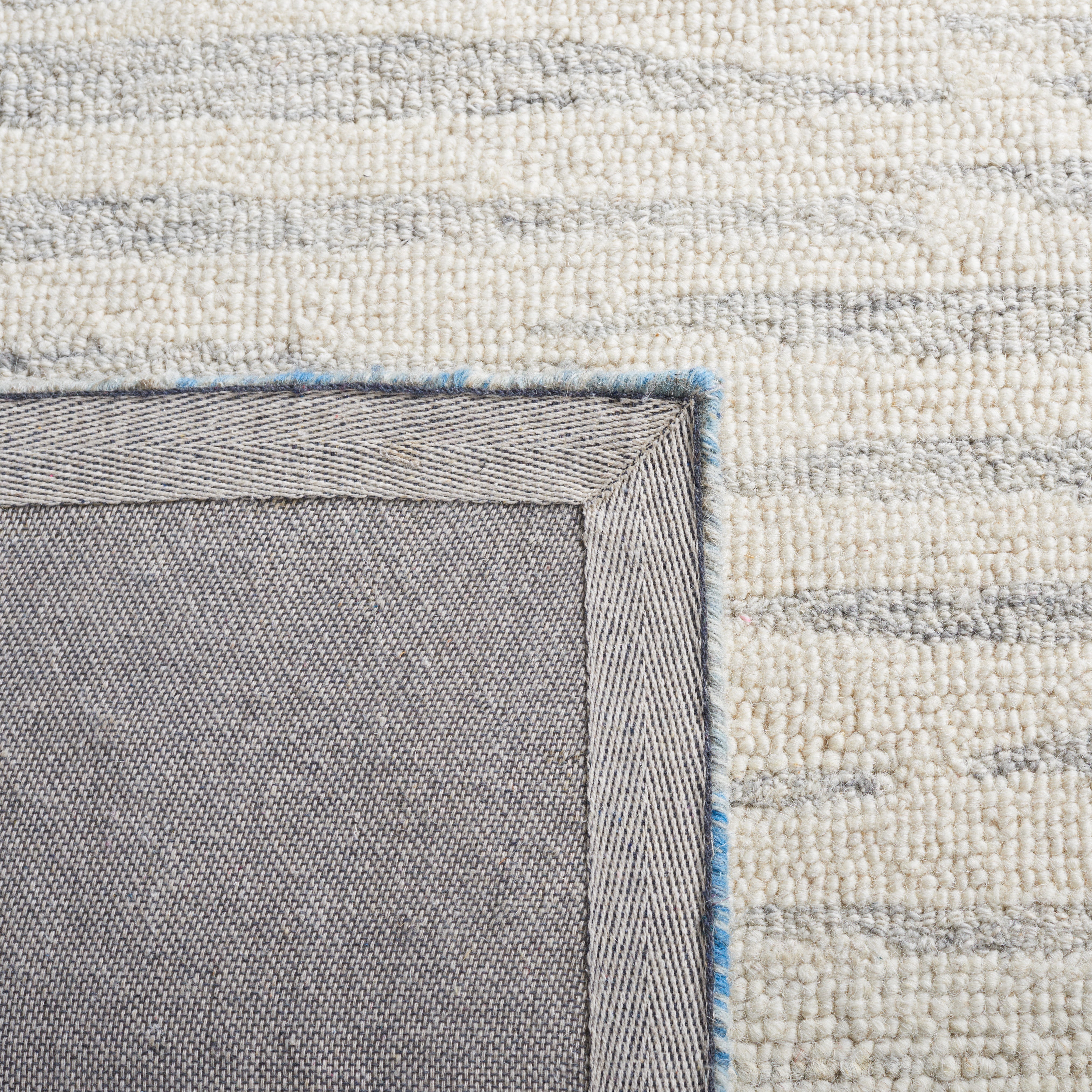 IVORY / DARK BLUE