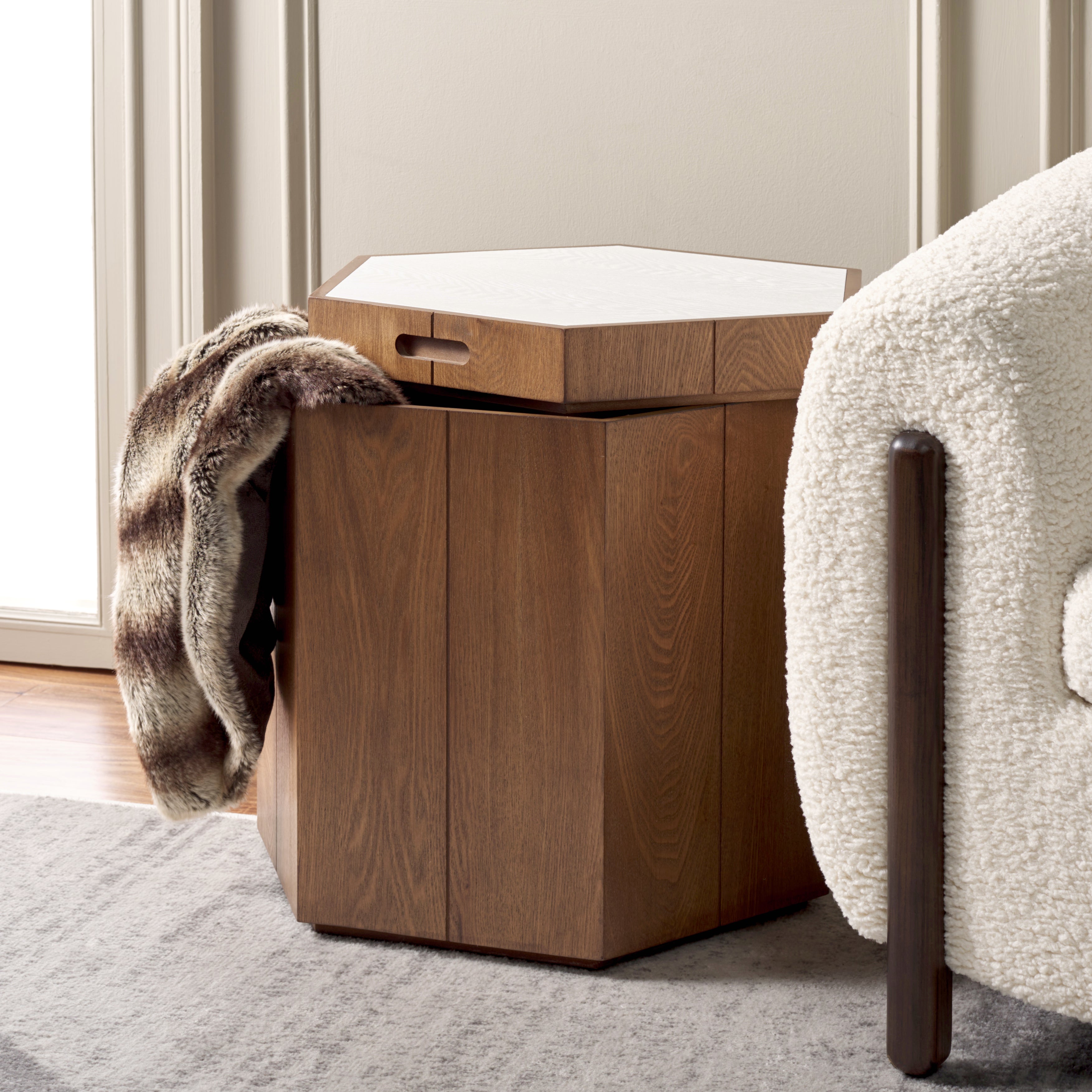 Natural Brown / White