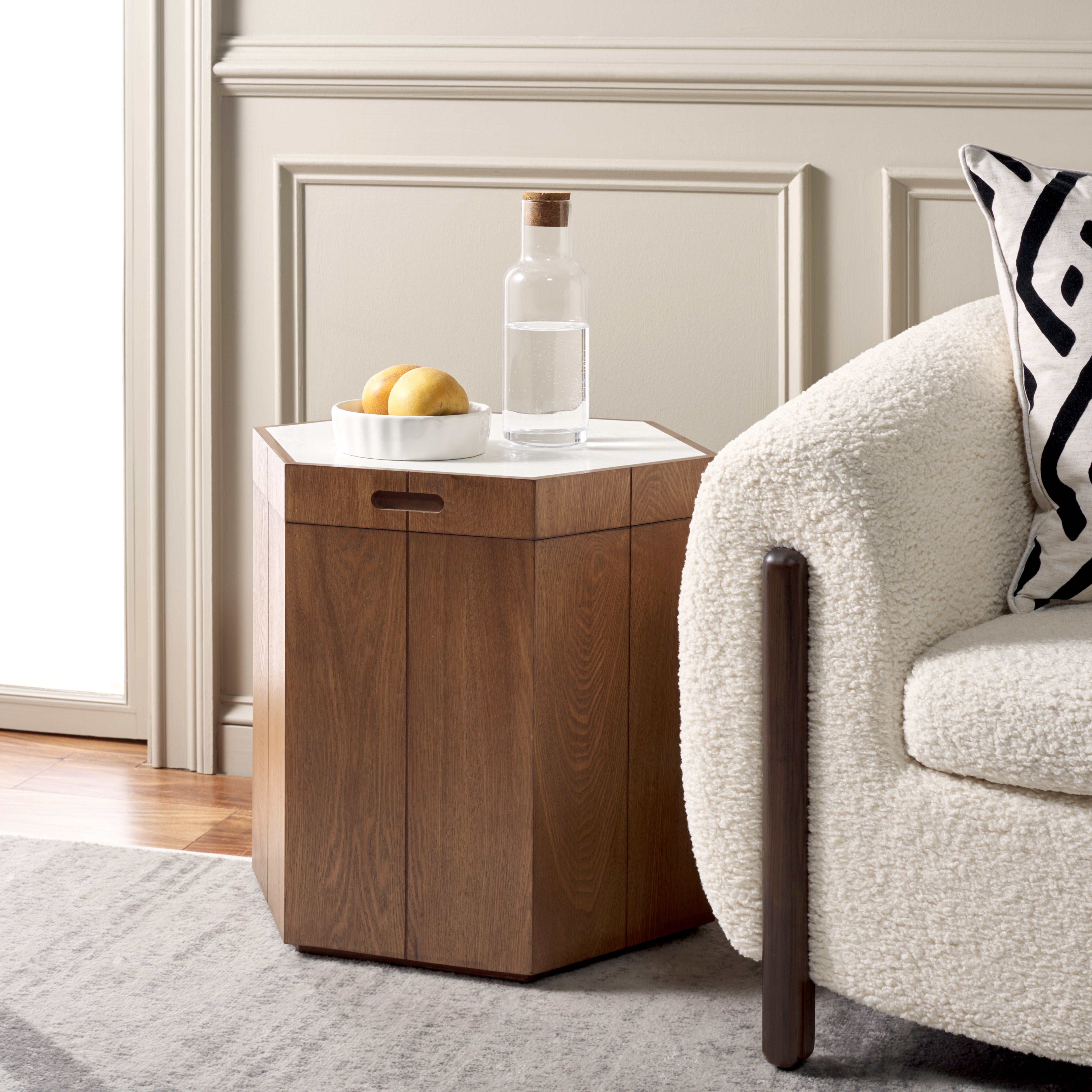 Natural Brown / White