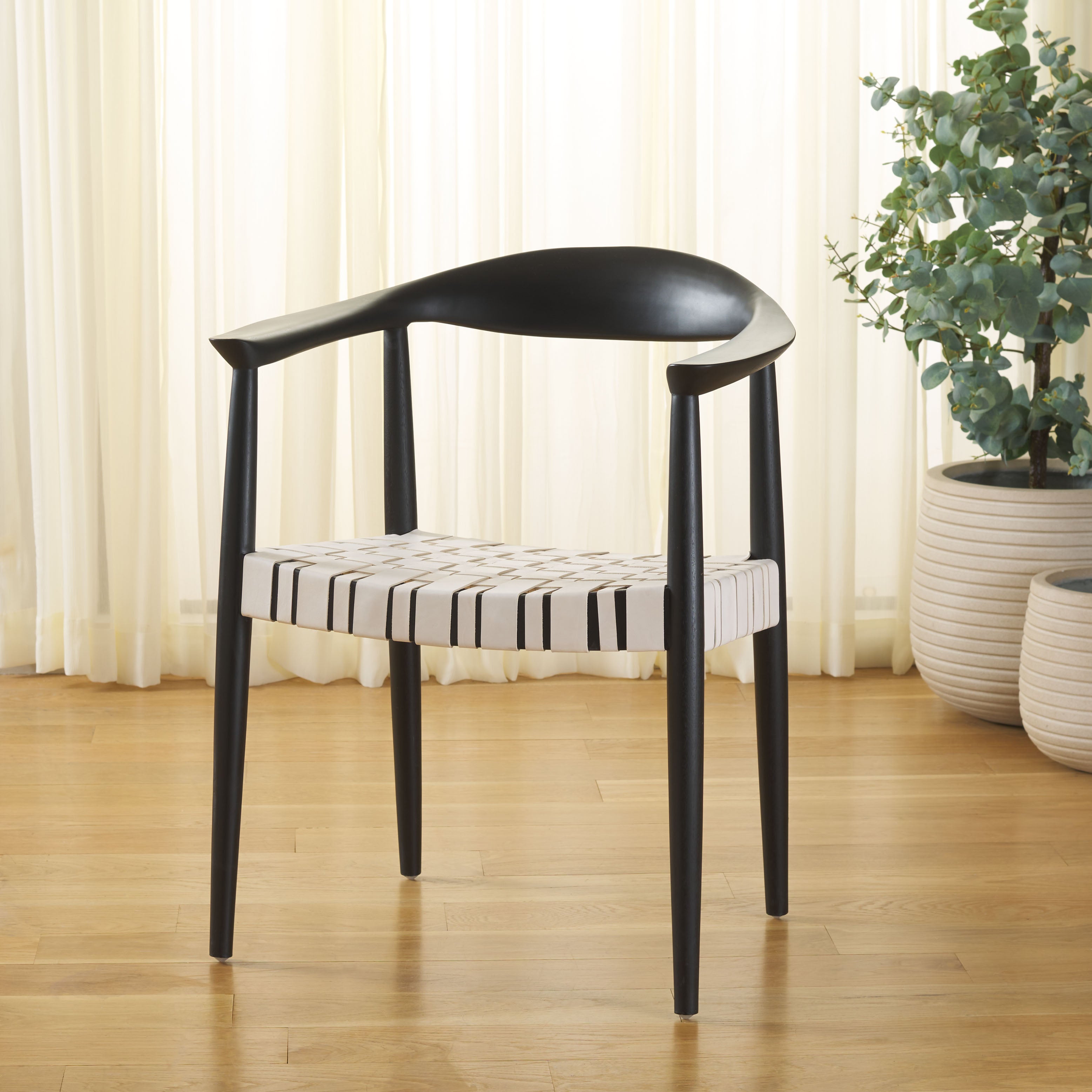 Safavieh Baden Leather Woven Arm Chair, ACH1203 - White / Black