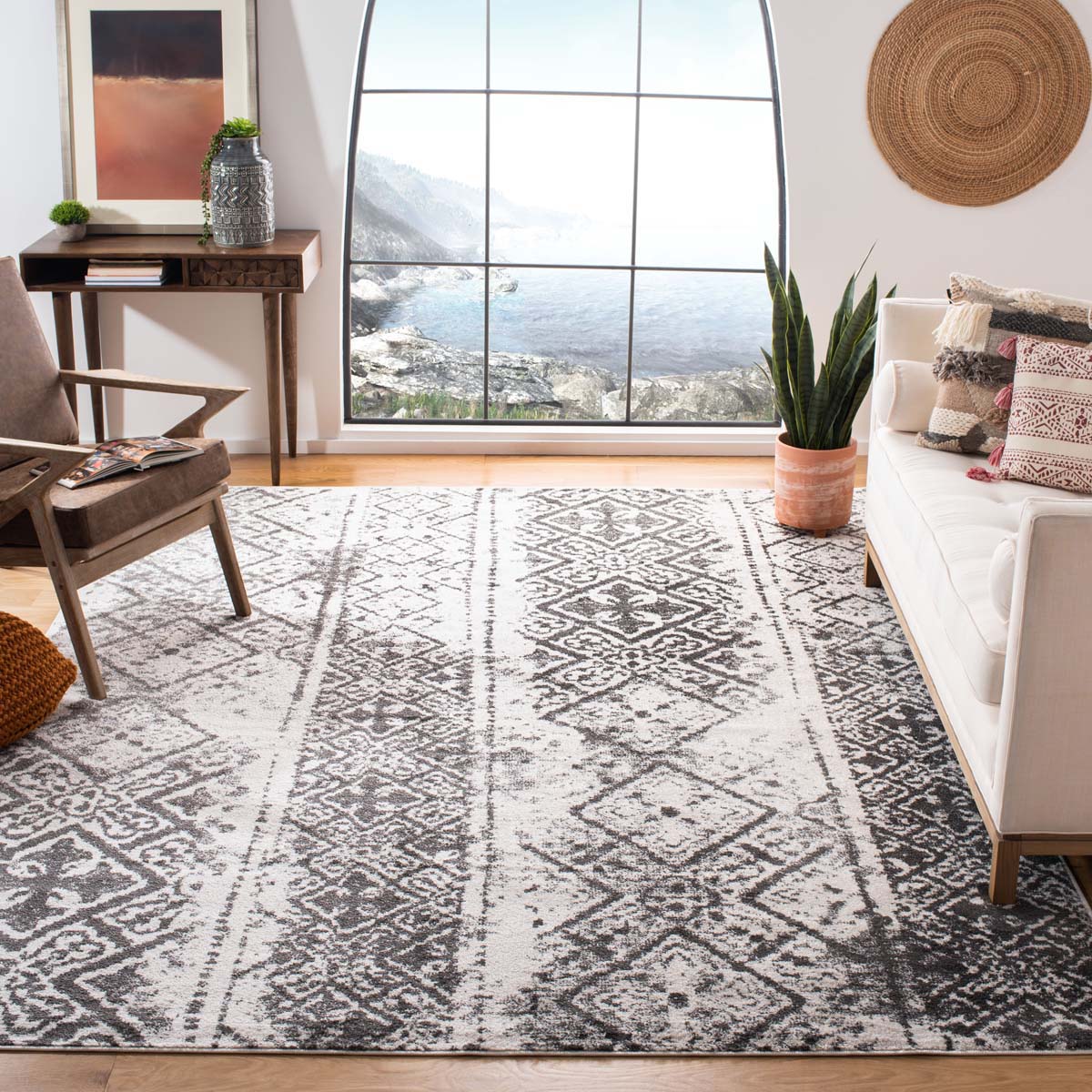 Safavieh Adirondack 111 Rug, Silver, ADR111 - Silver / Black