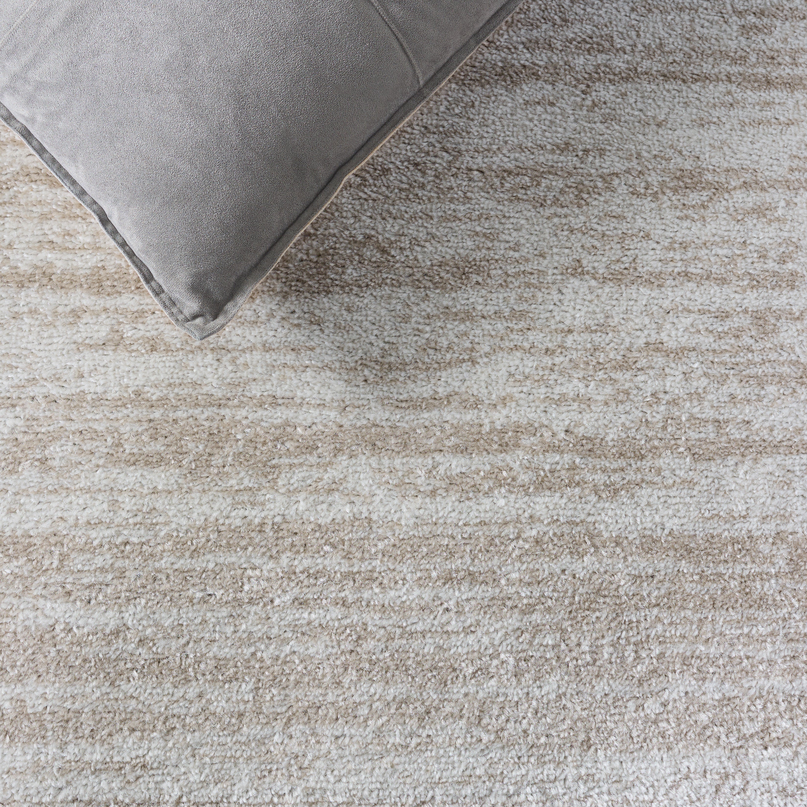 IVORY / BEIGE