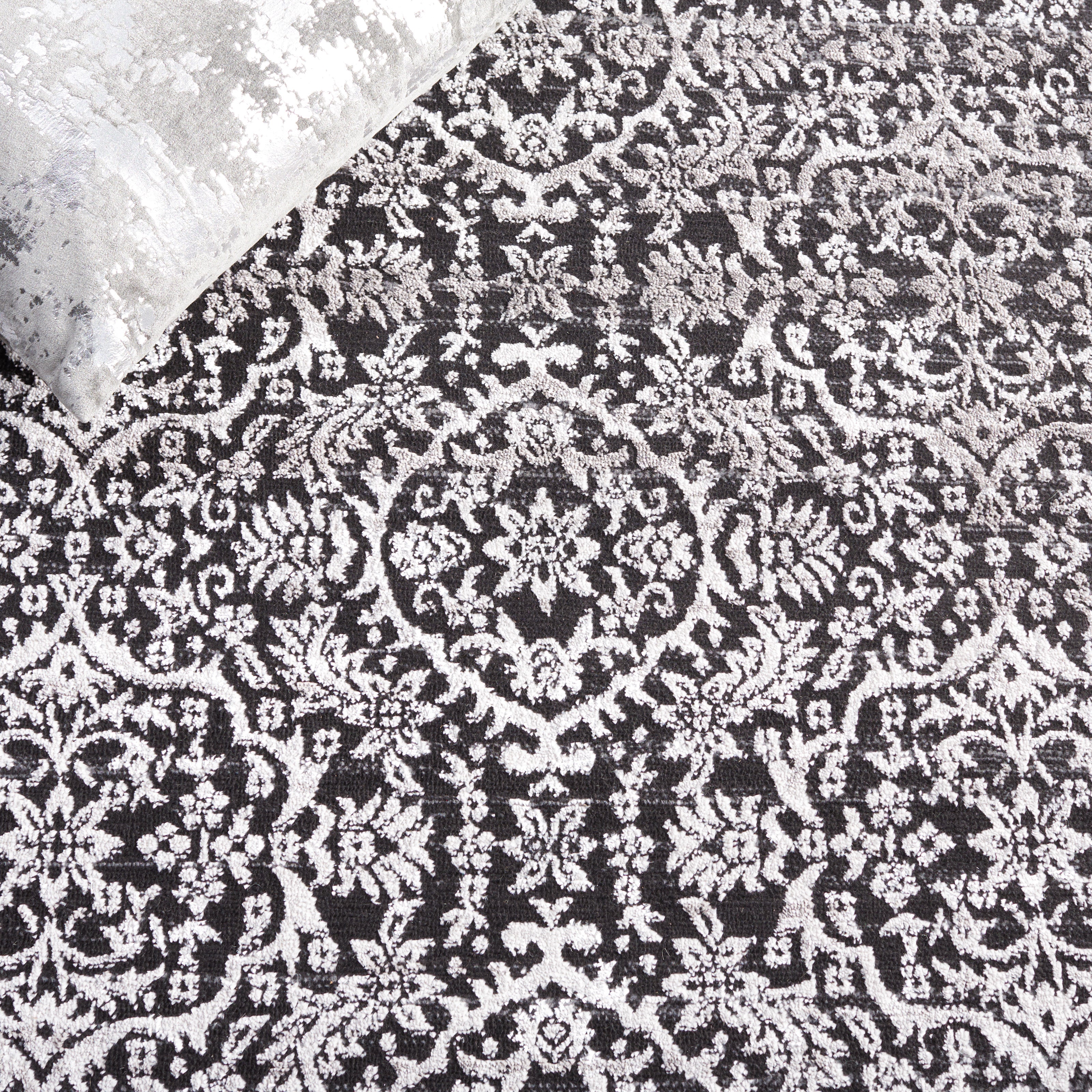 AMELIA 239 – CHARCOAL / IVORY