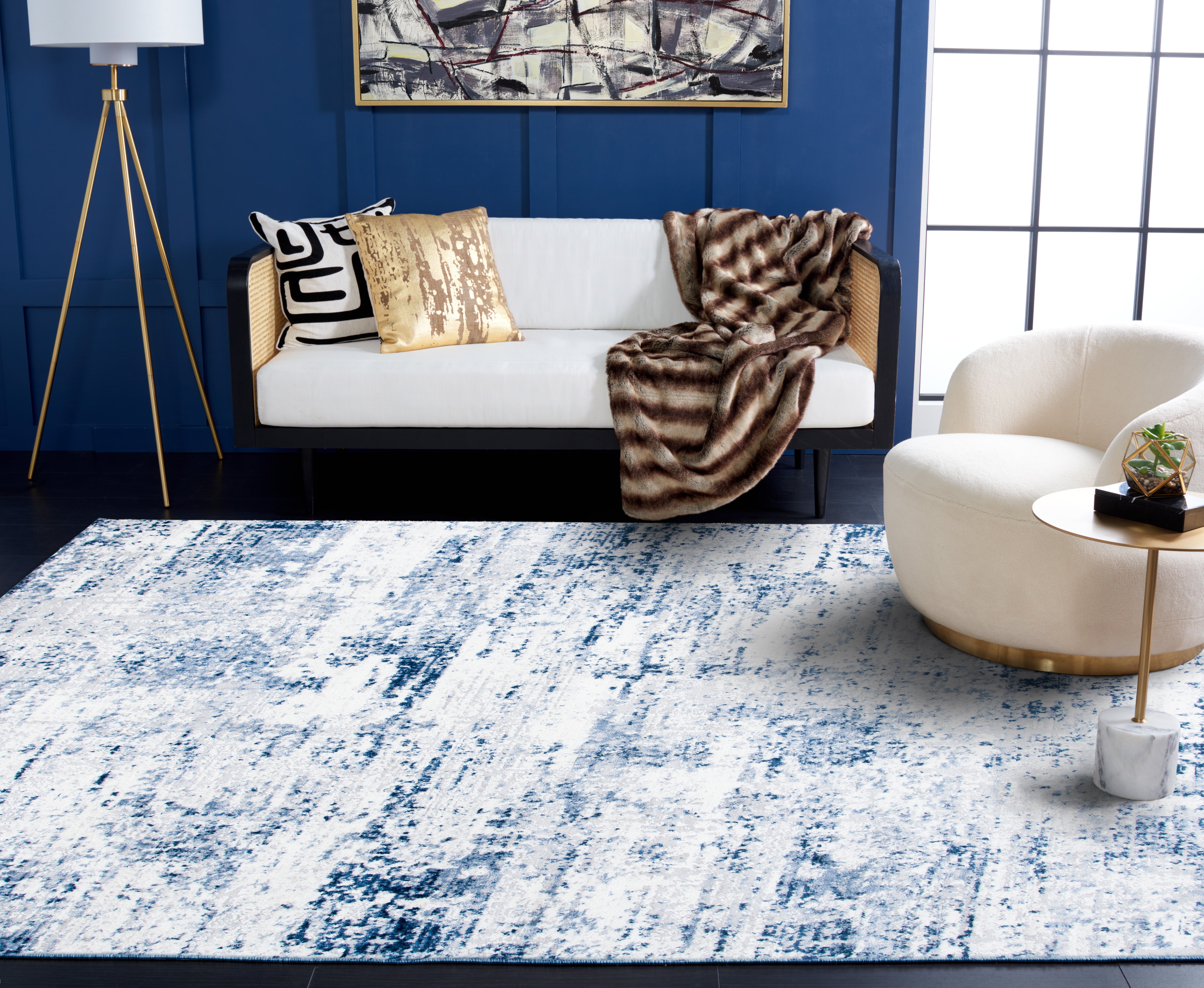 AMELIA 700 â€“ IVORY / NAVY