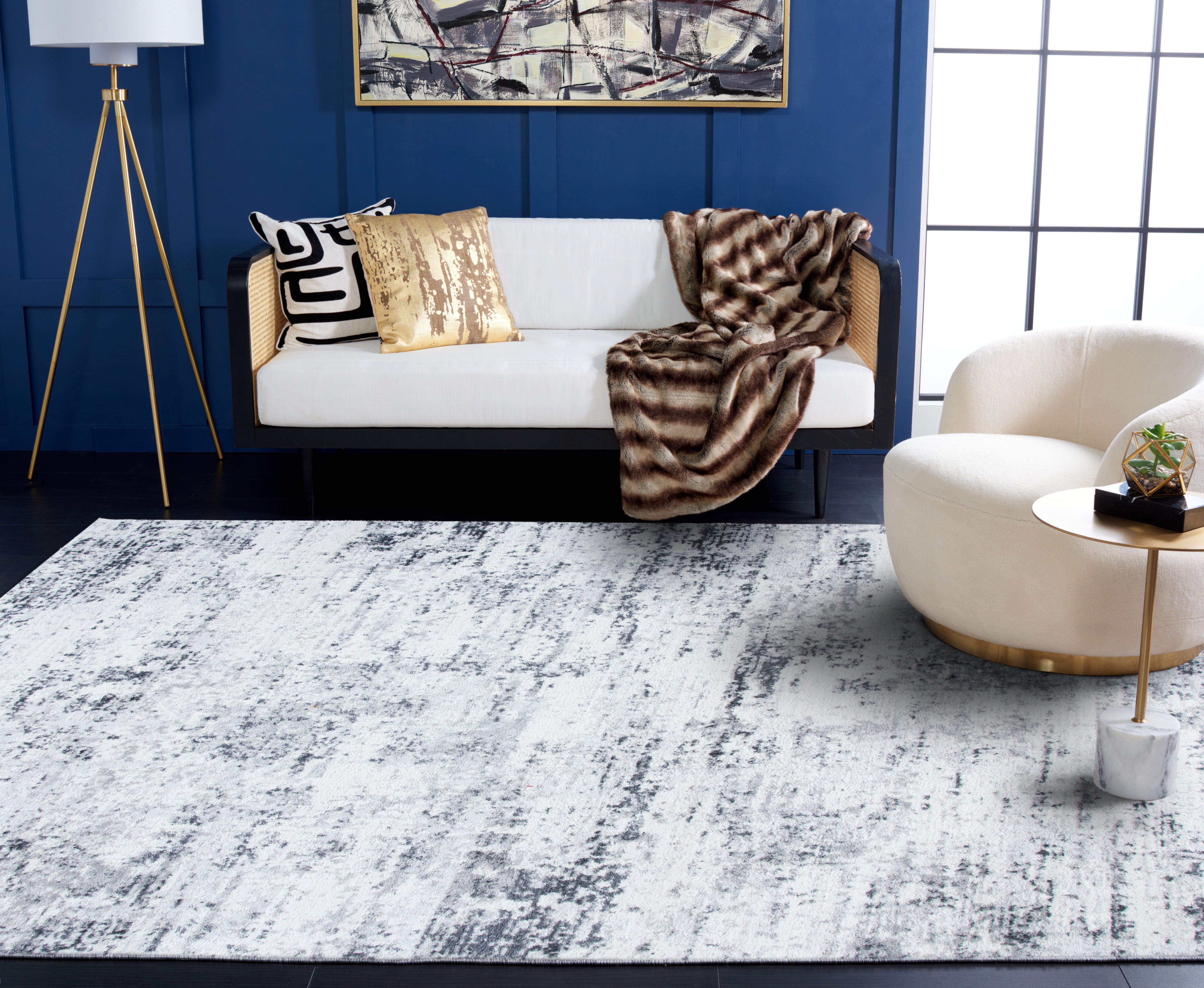 AMELIA 700 â€“ IVORY / GREY