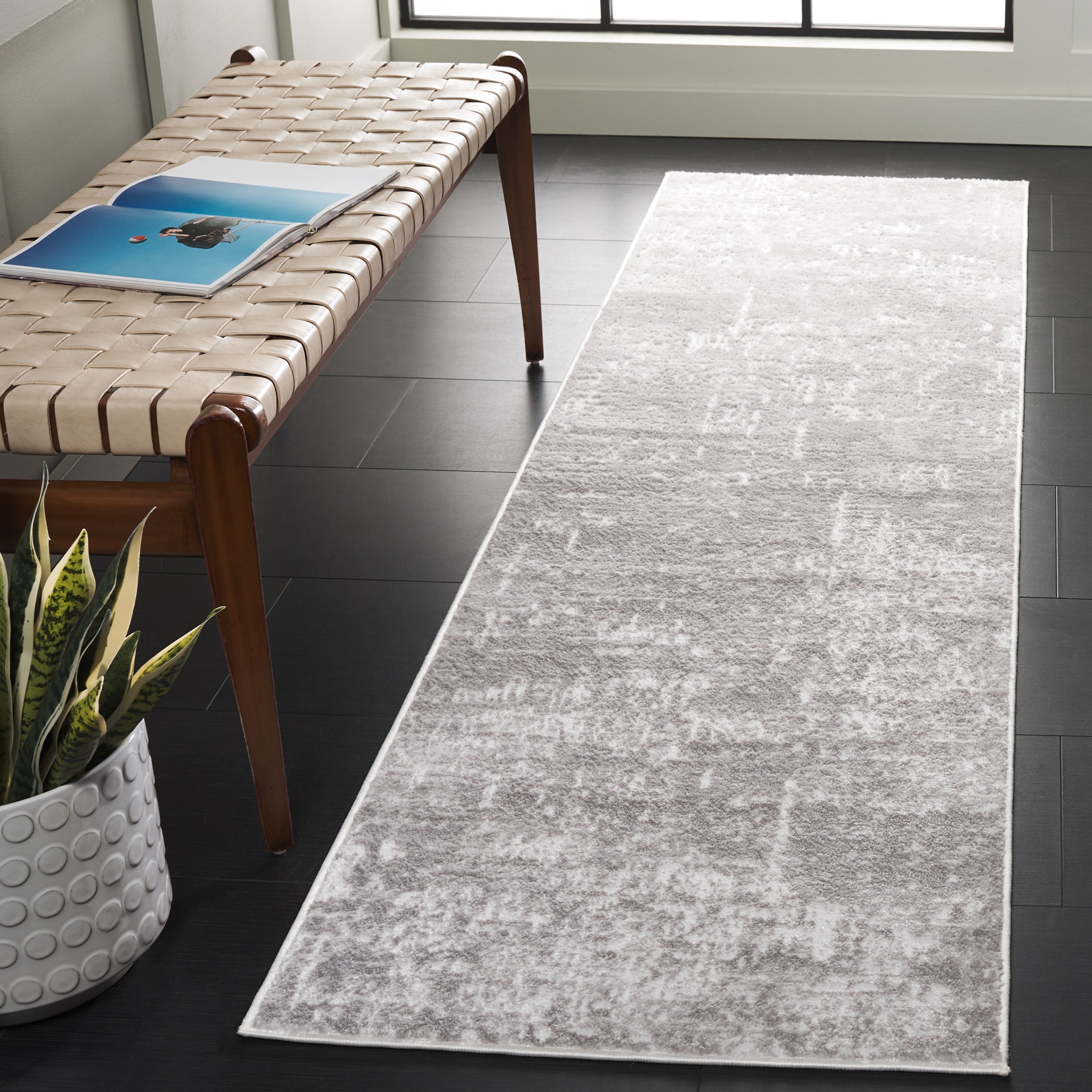 AMELIA 700 â€“ IVORY / STONE GREY