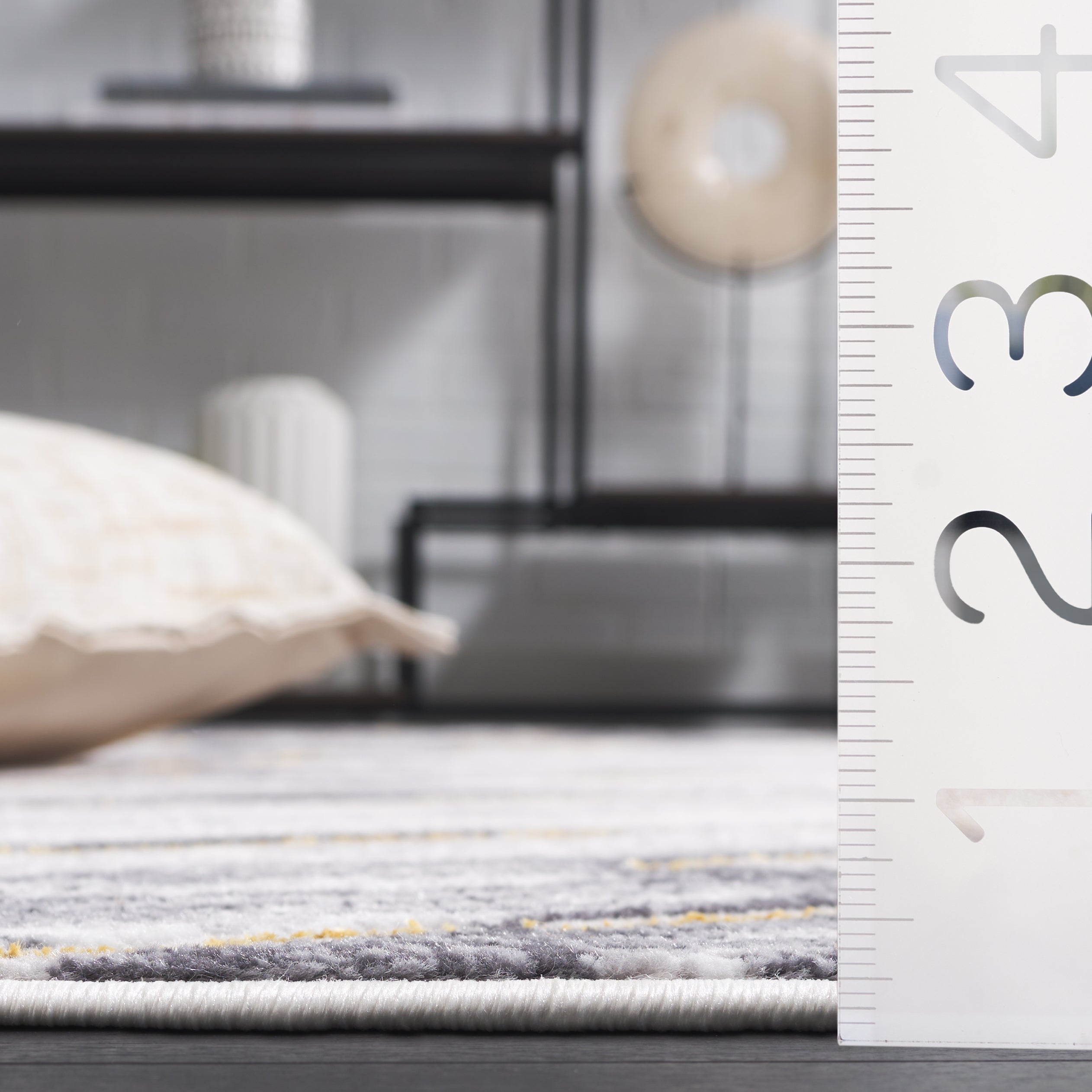 AMELIA 712 – IVORY / GREY