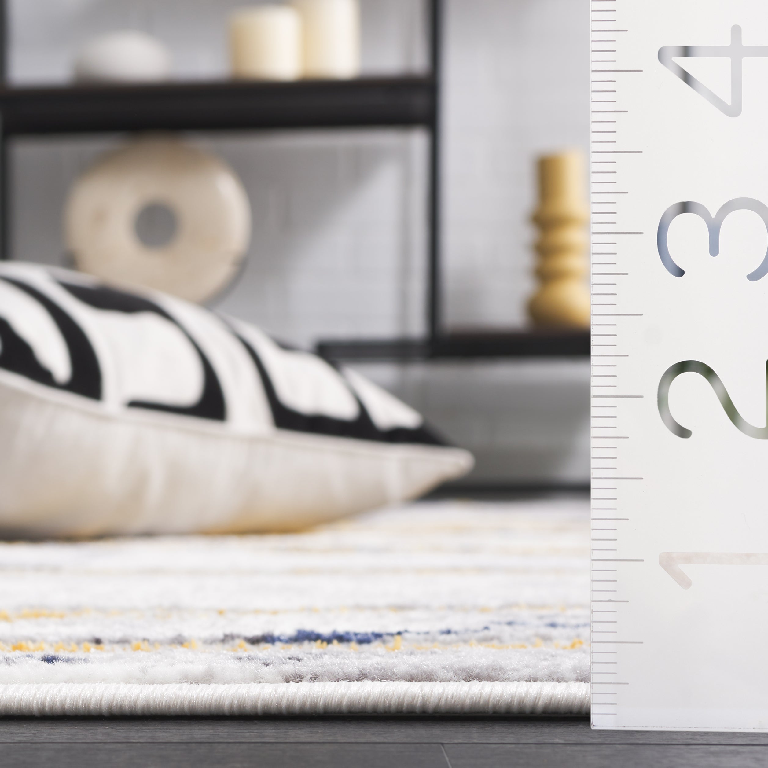 AMELIA 717 – IVORY / GOLD