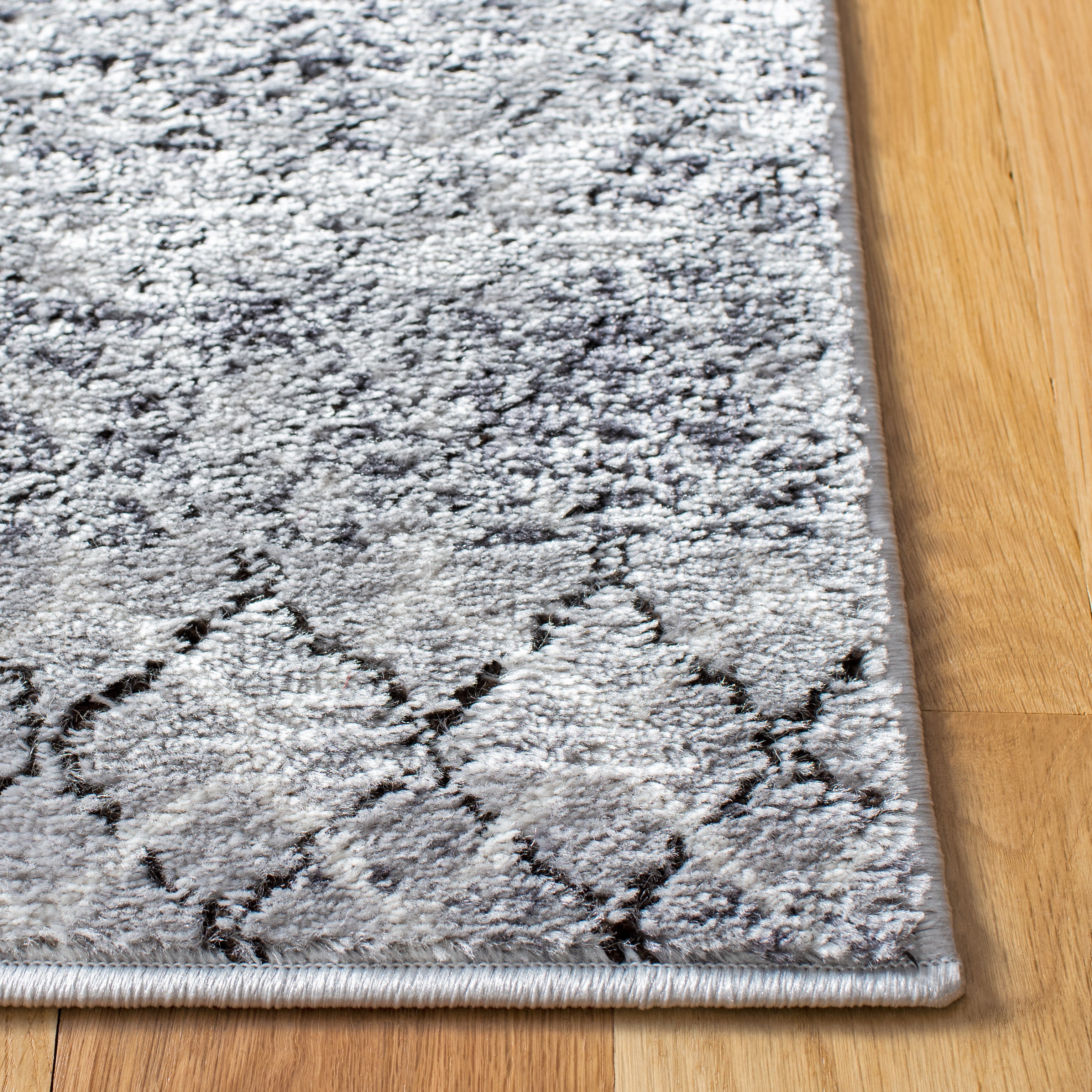 AMELIA 761 – GREY / IVORY