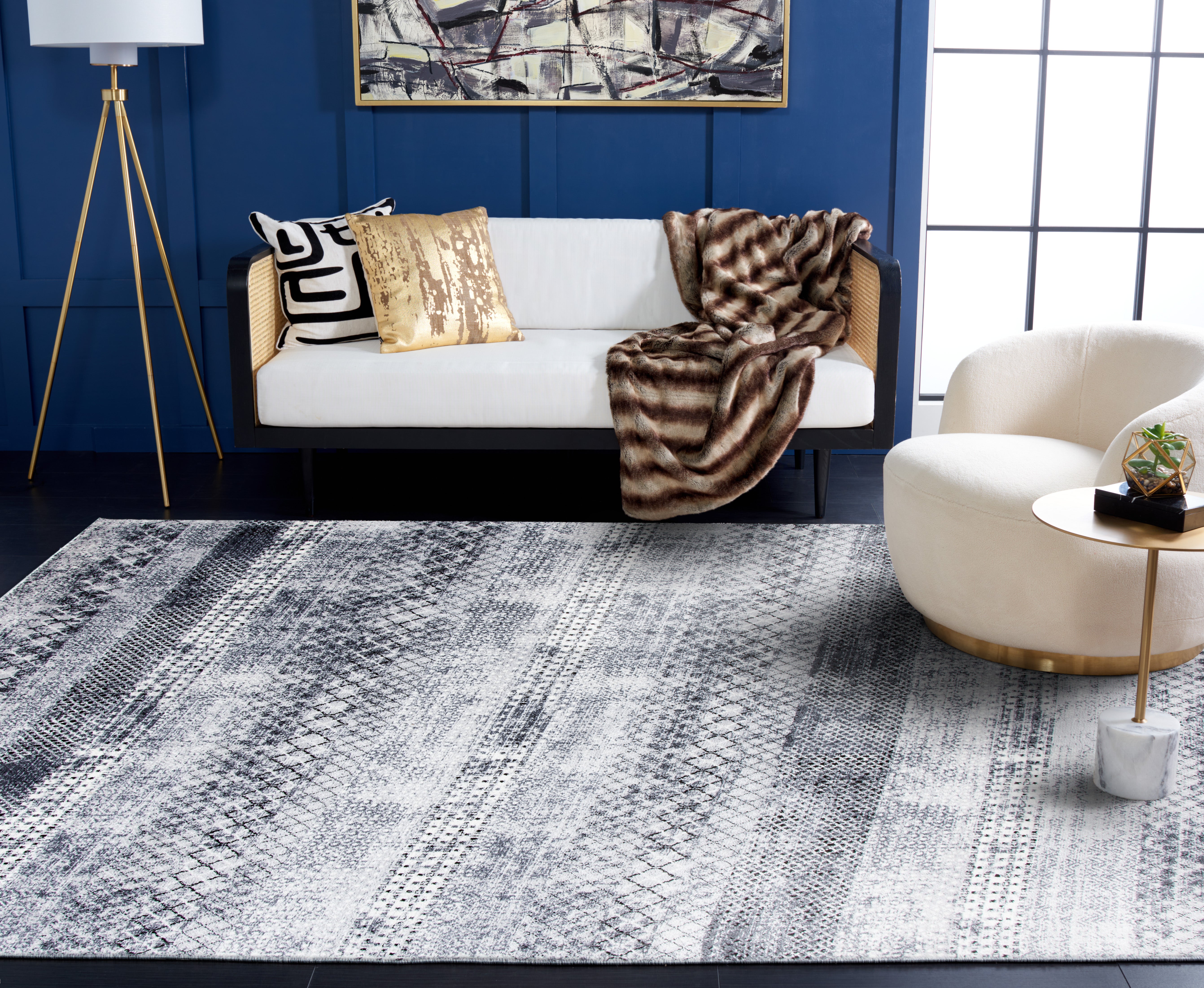 AMELIA 761 – GREY / IVORY