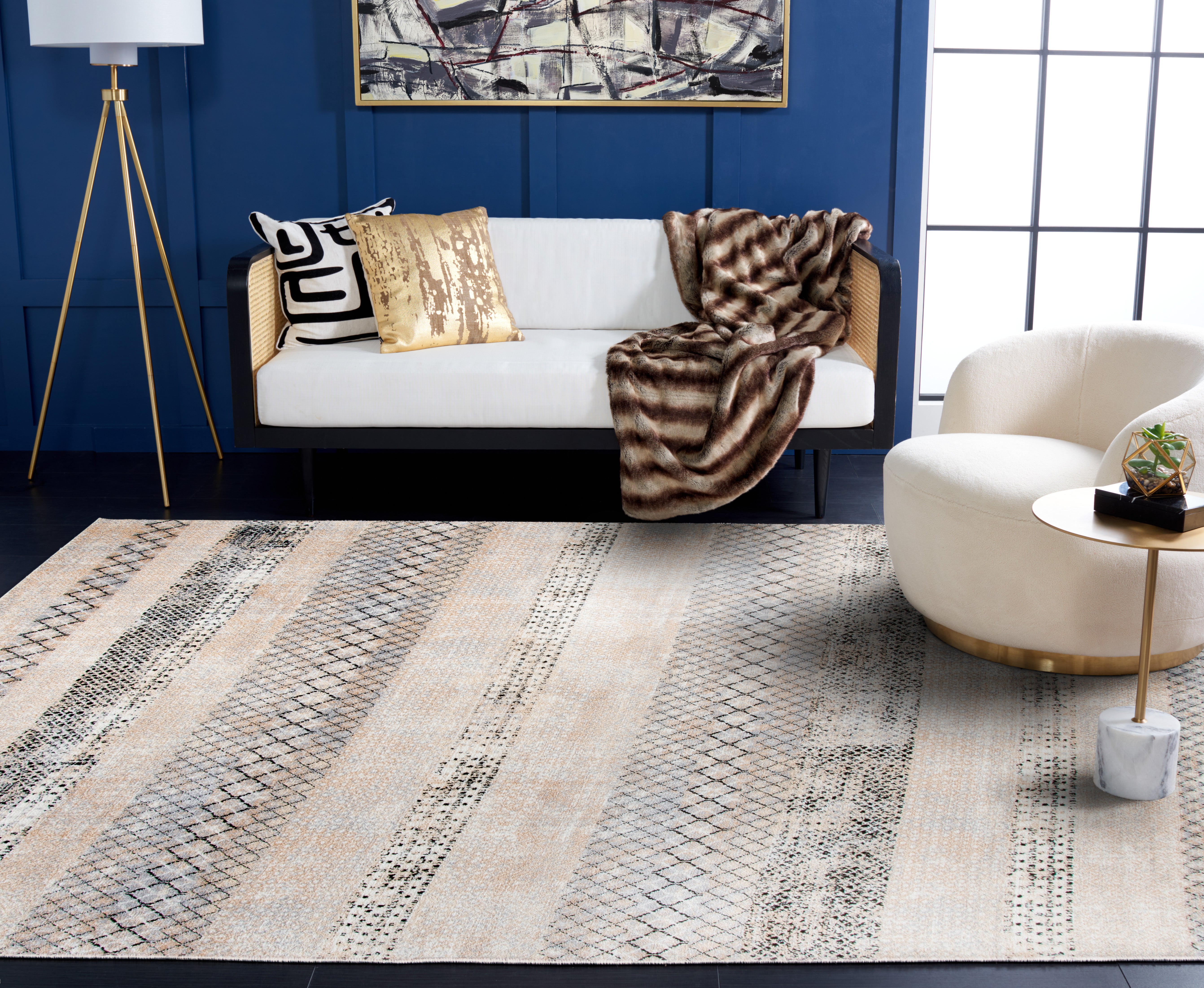 AMELIA 761 – GREY / GOLD