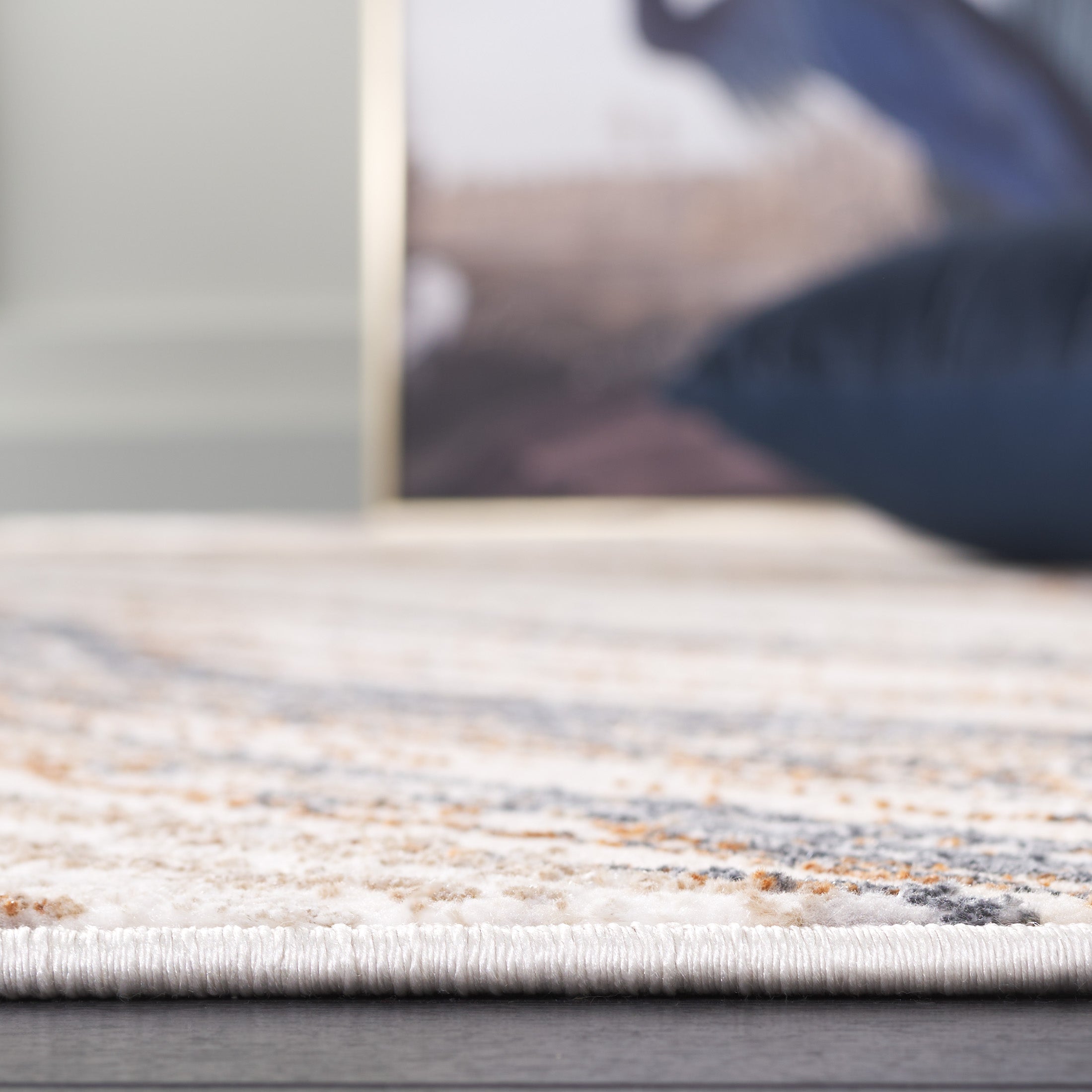ALENIA 116 – BEIGE / BLUE GOLD