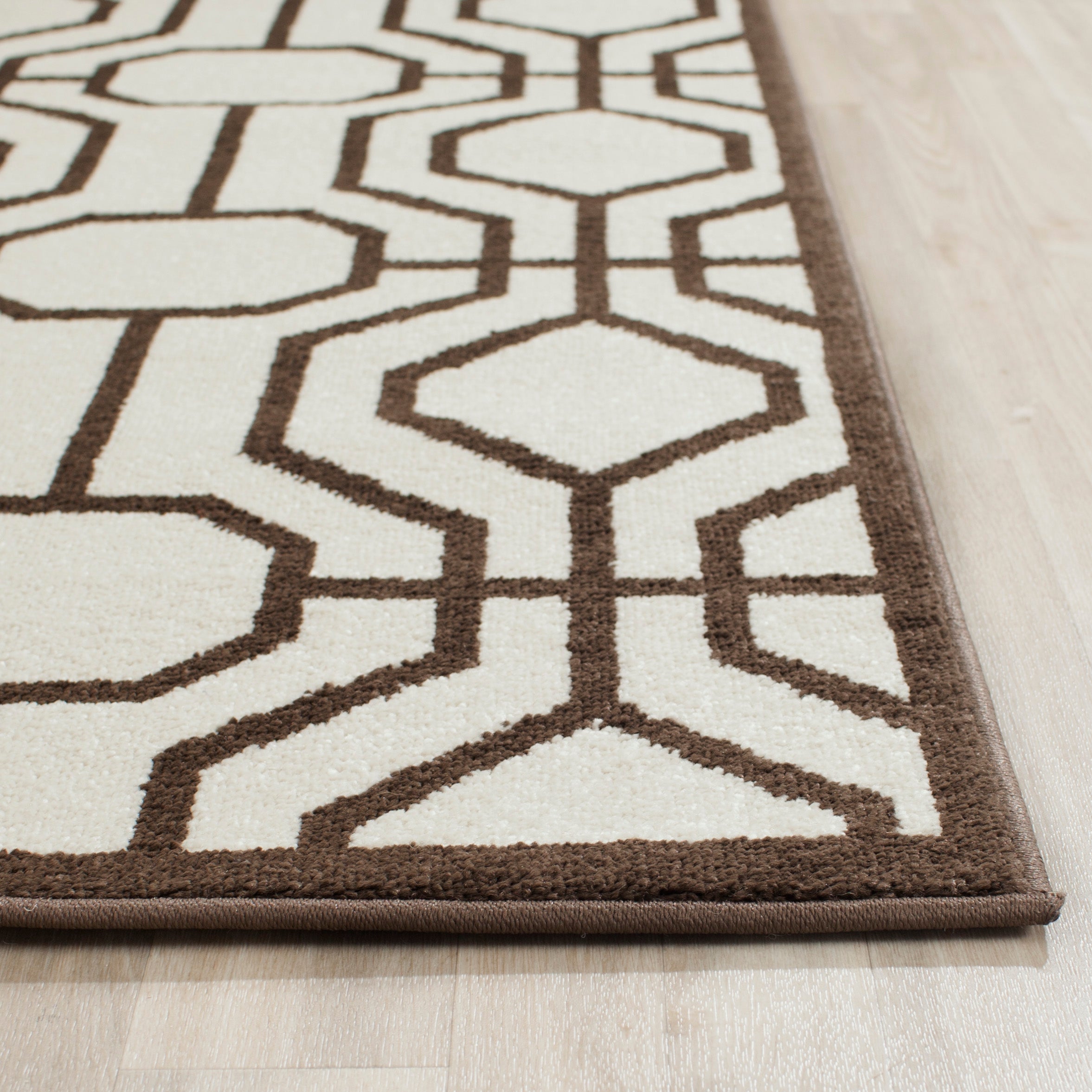 Ivory / Brown