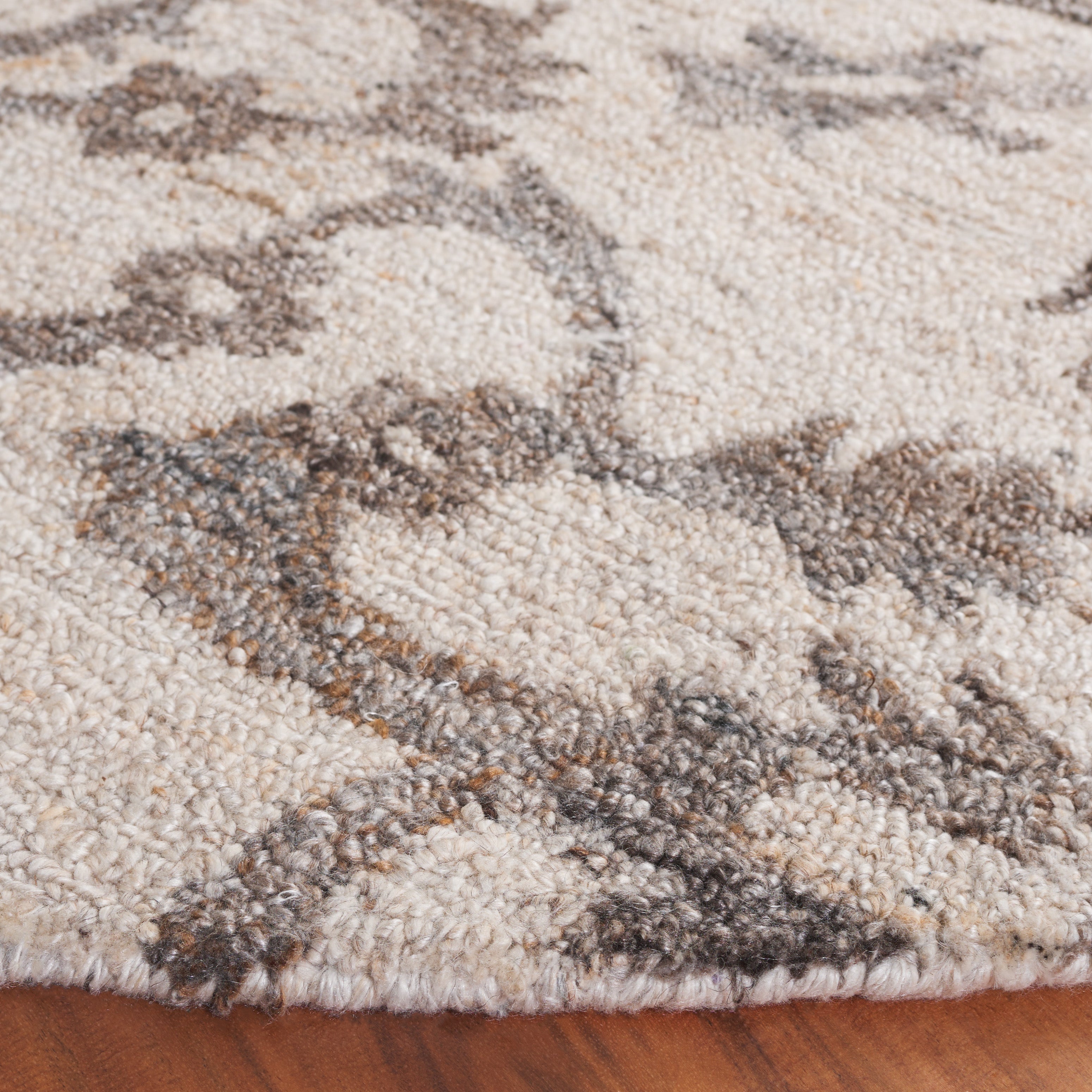 IVORY / BROWN