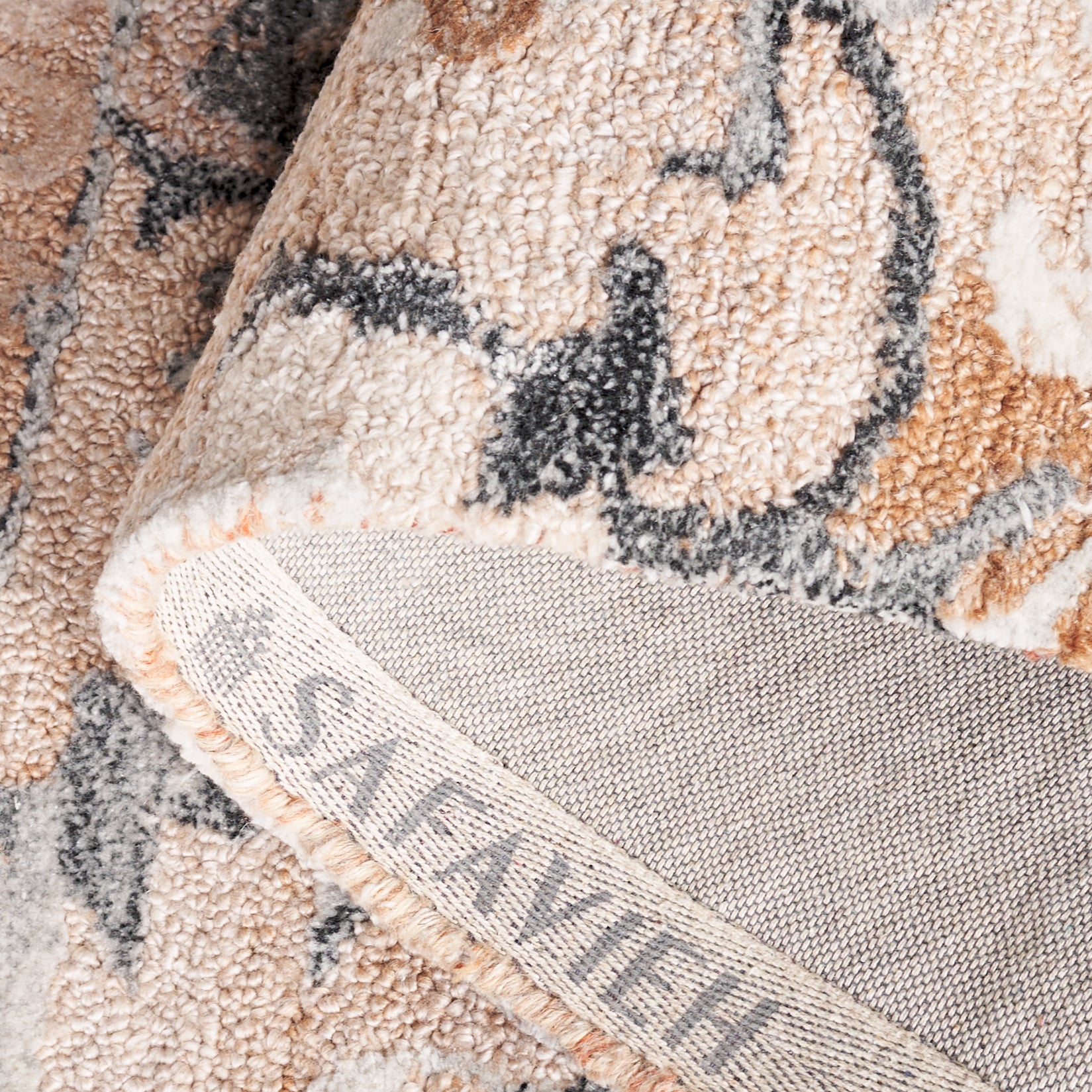 LIGHT BROWN / GREY