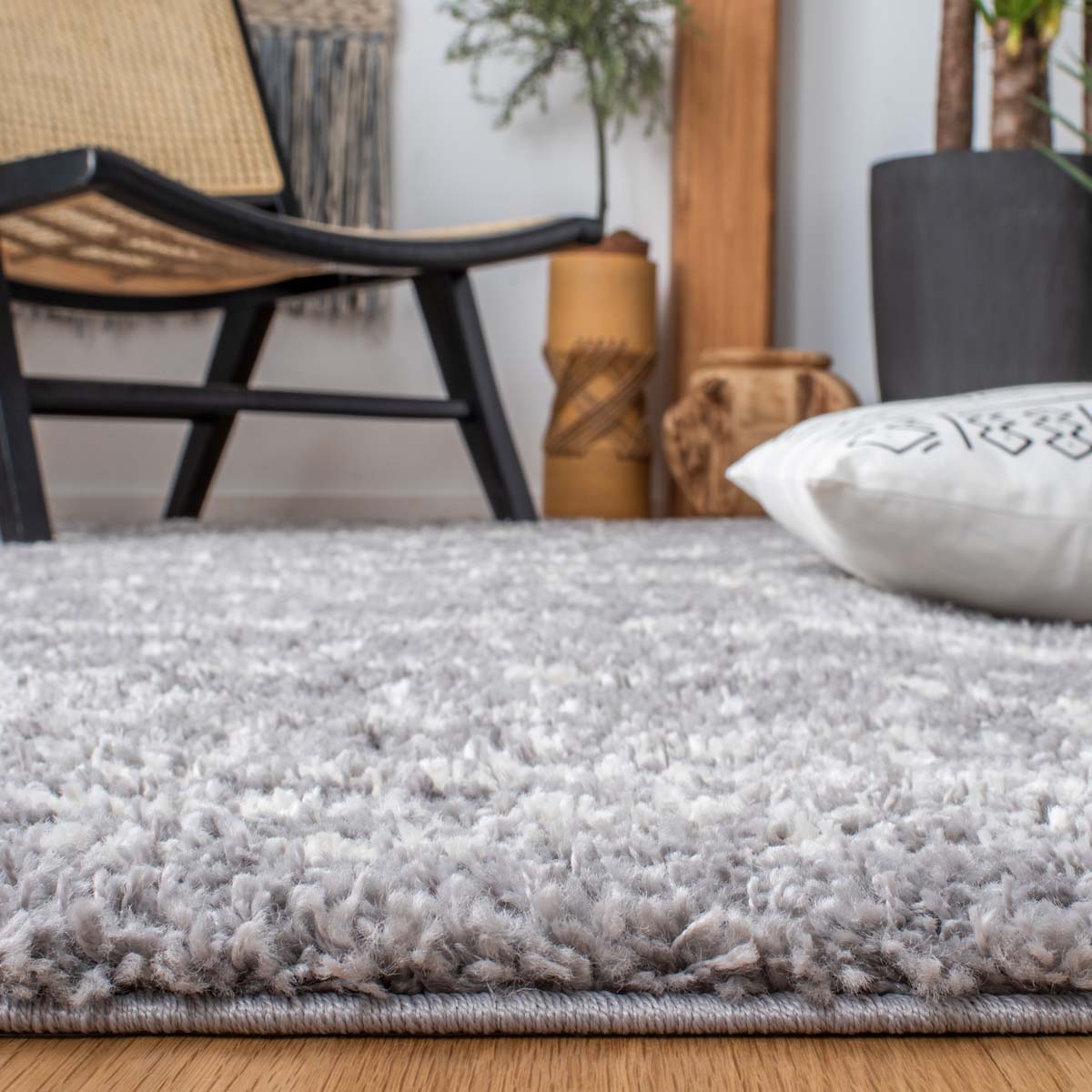 Safavieh Arizona Shag 741 Rug, Grey, ASG741 - Grey / Ivory