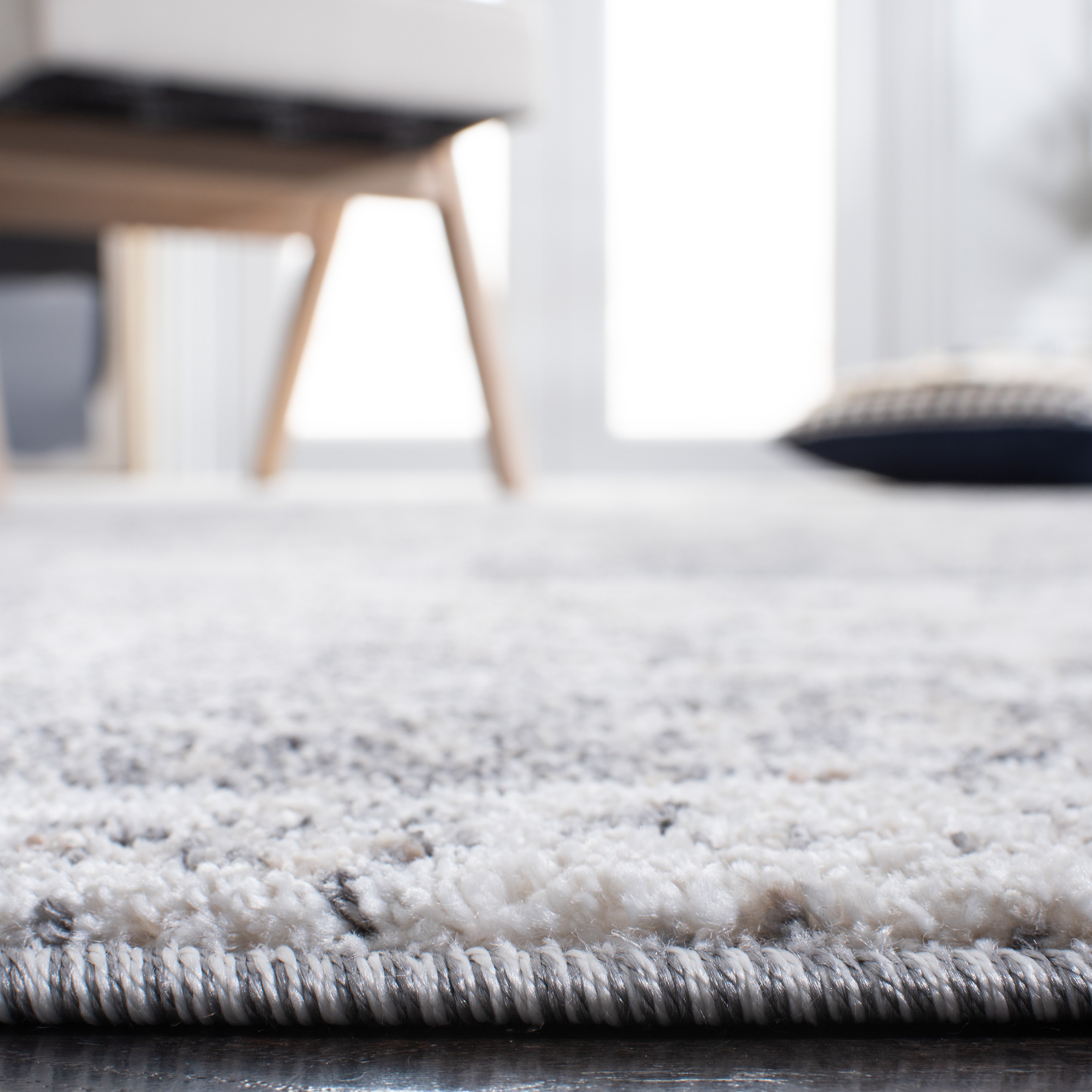 ASTON 705 – GREY / IVORY