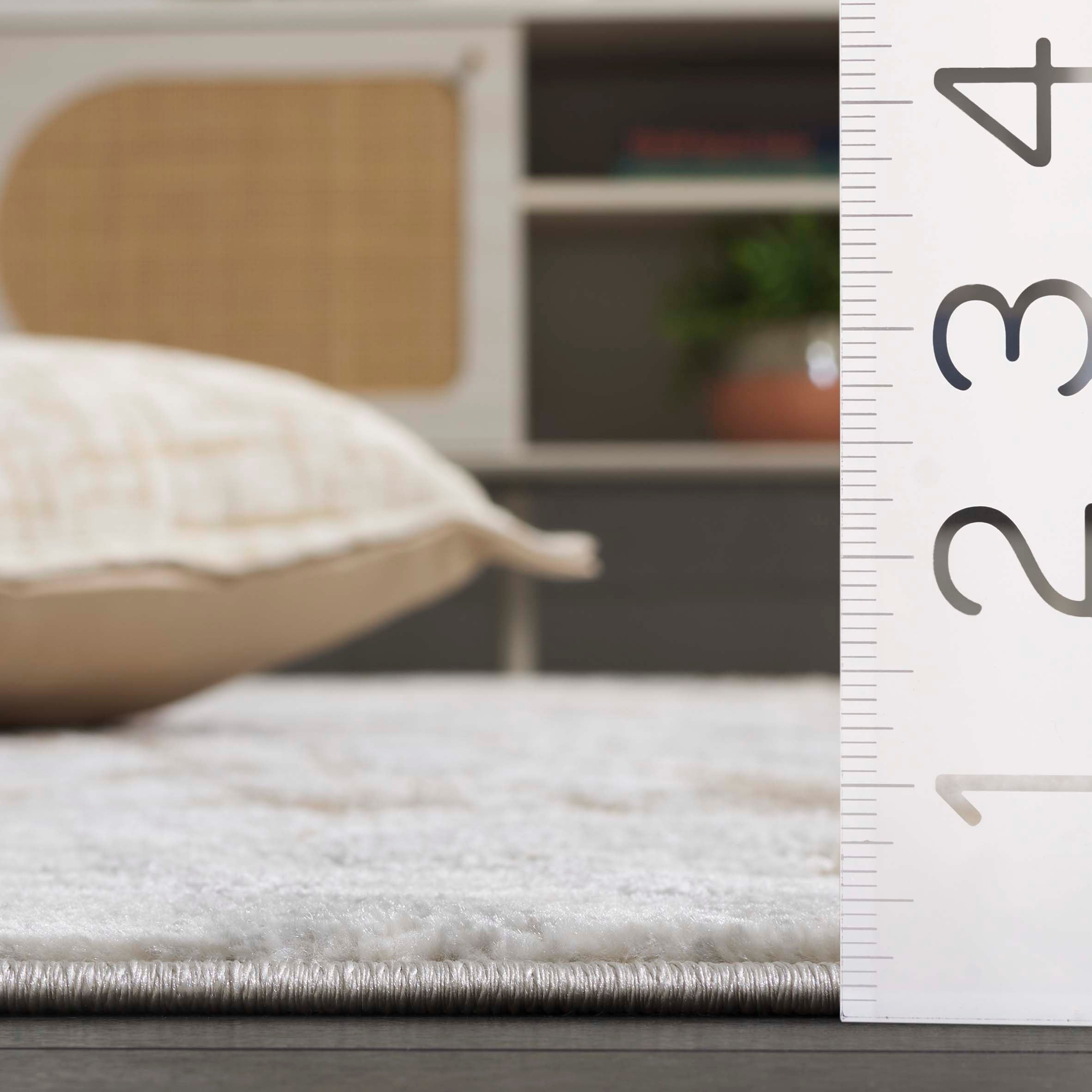 AURA 202 – GREY / BEIGE