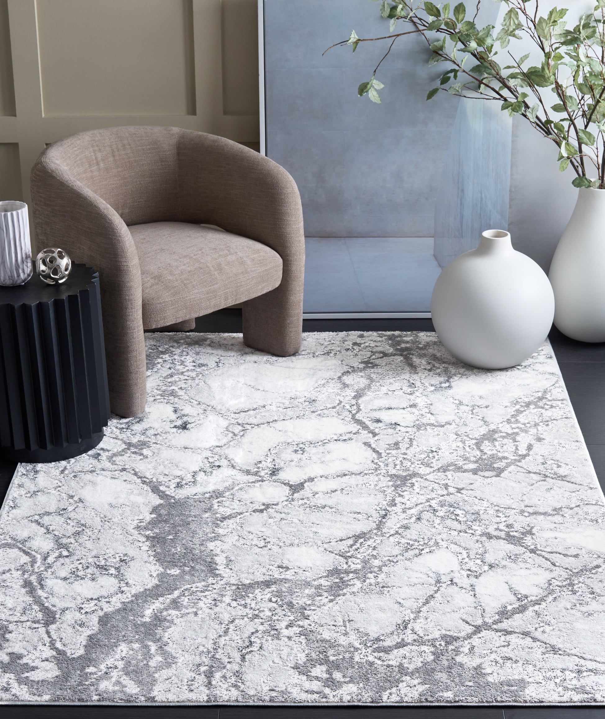 AURA 205 – GREY / IVORY