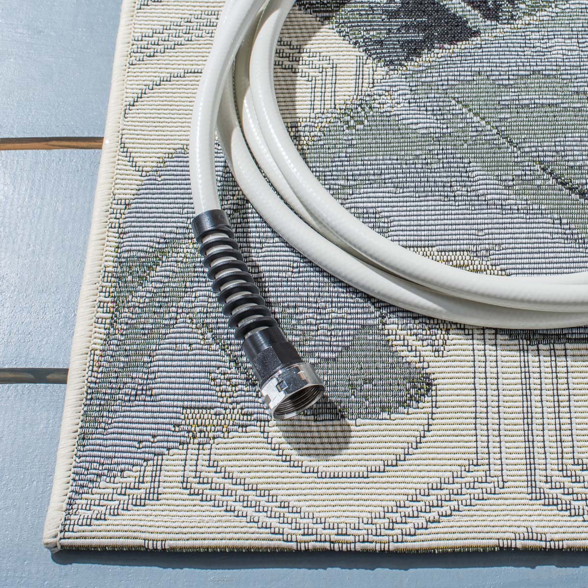Safavieh Barbados 524 Rug, BAR524 - Grey / Gold