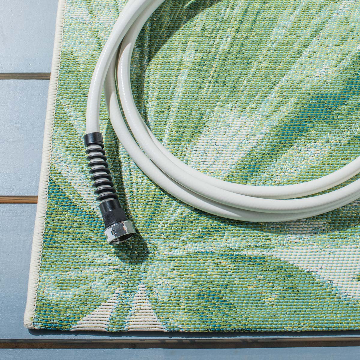 Safavieh Barbados 590 Rug, BAR590 - Green / Teal