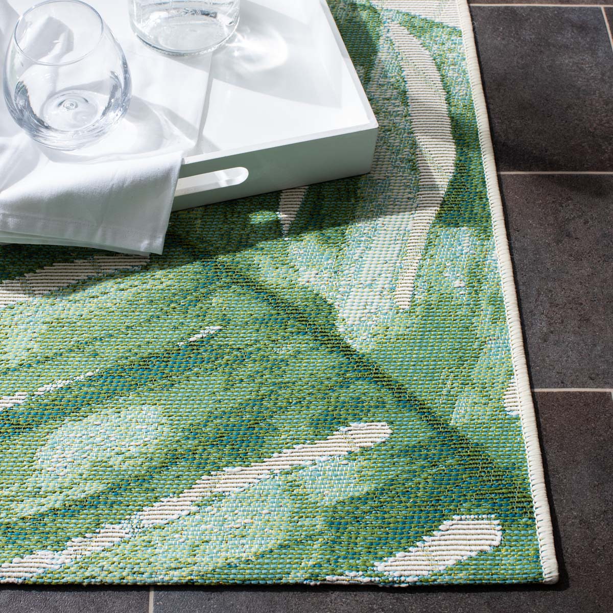 Safavieh Barbados 590 Rug, BAR590 - Green / Teal