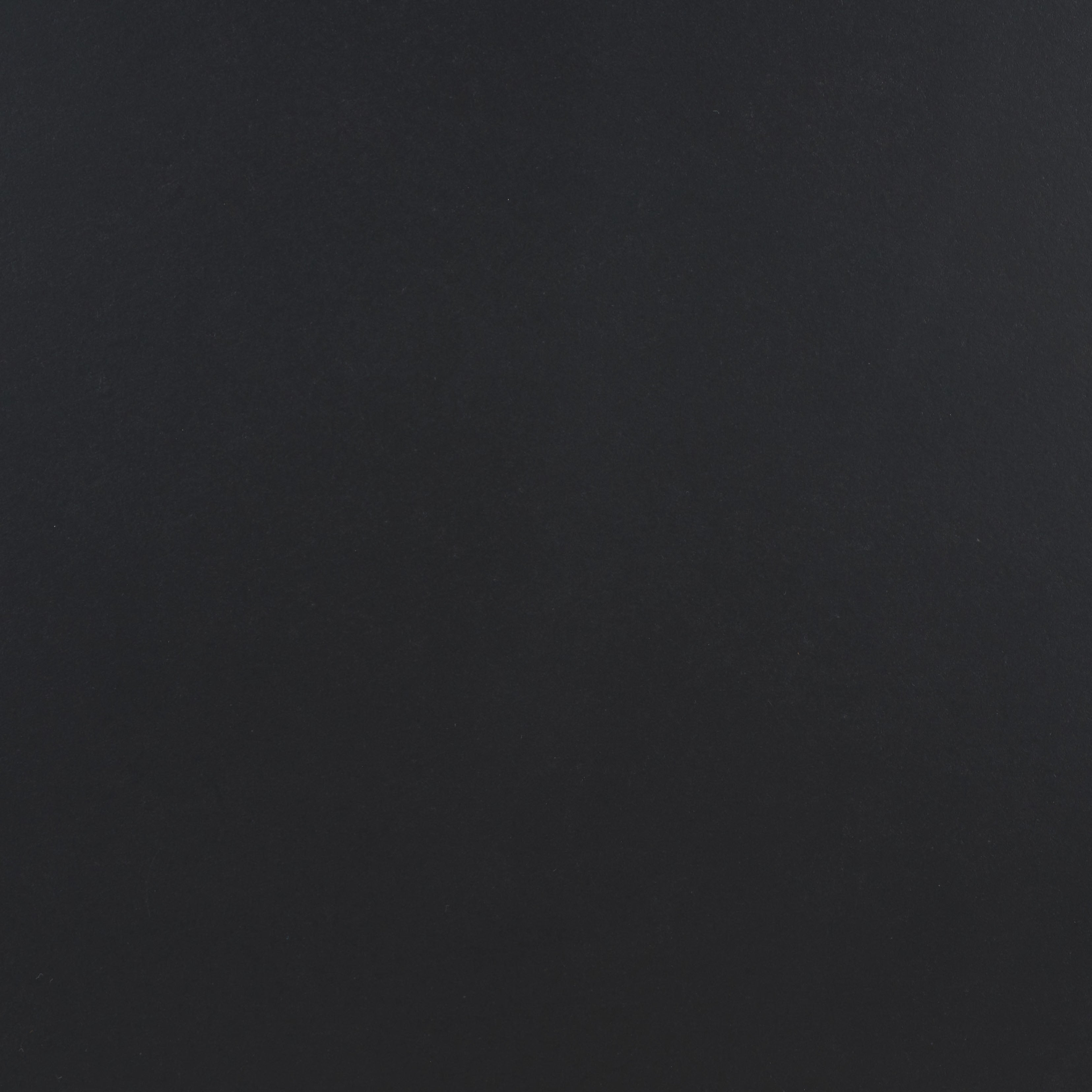 BLACK / BLACK